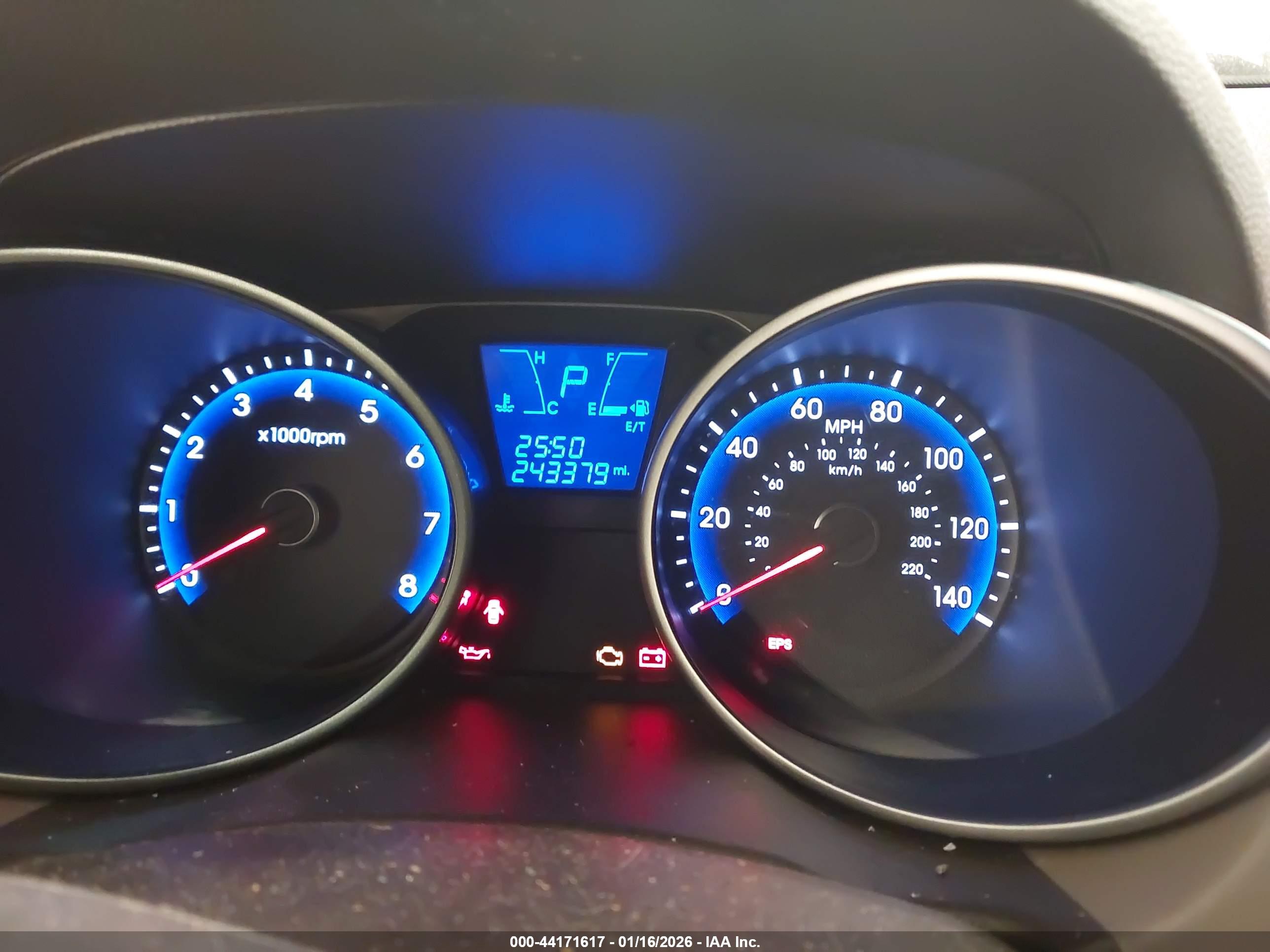 HYUNDAI TUCSON image 7