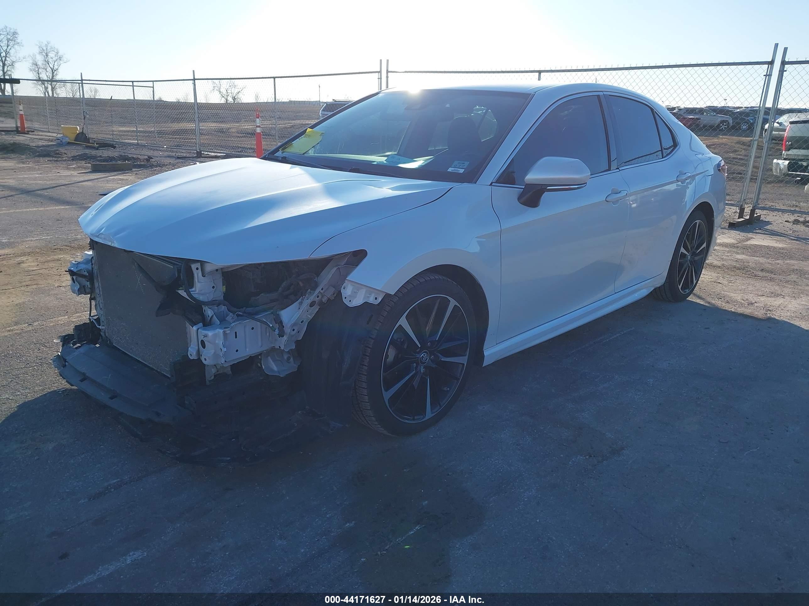 TOYOTA CAMRY image 2