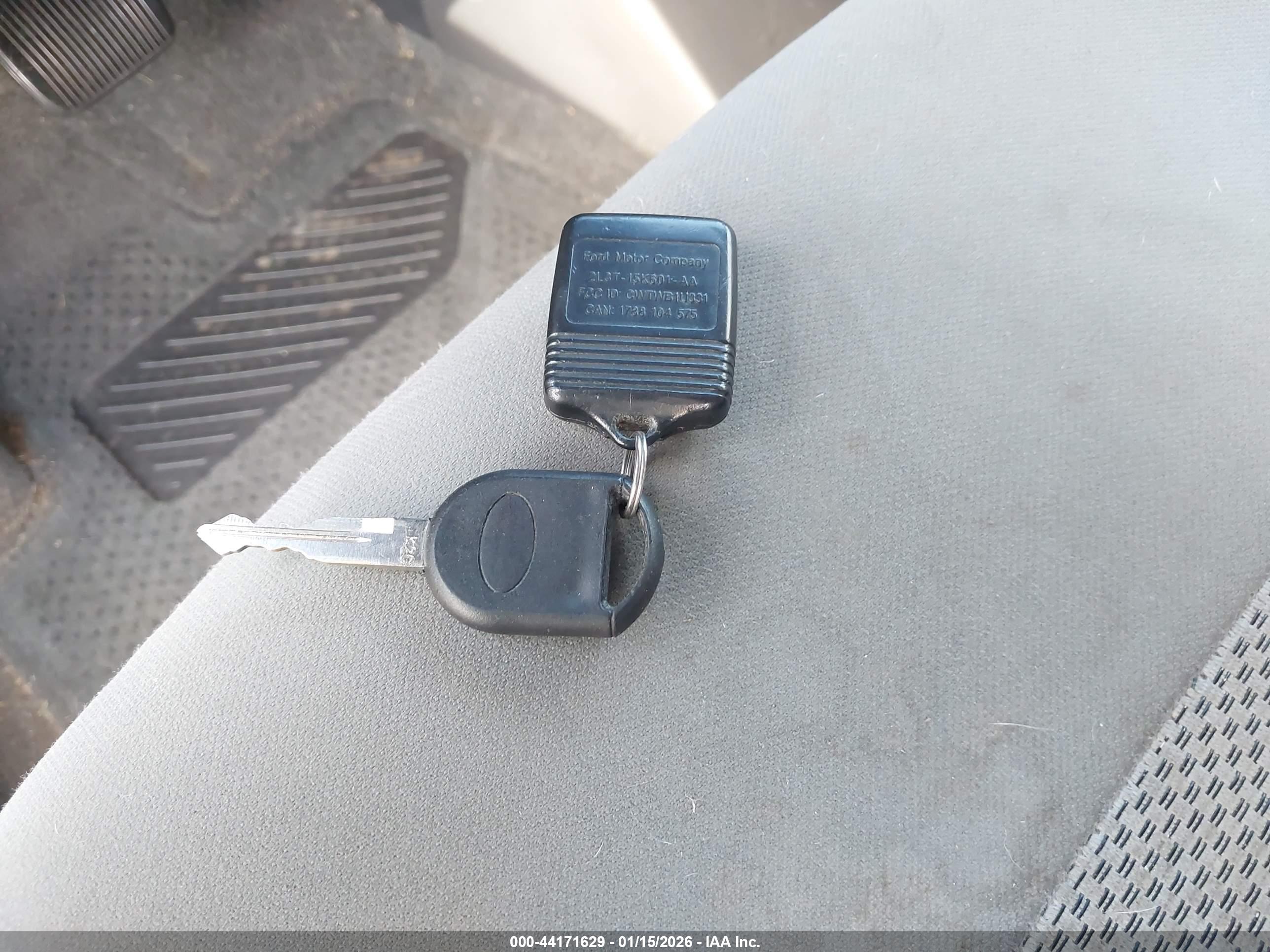 FORD ESCAPE image 11