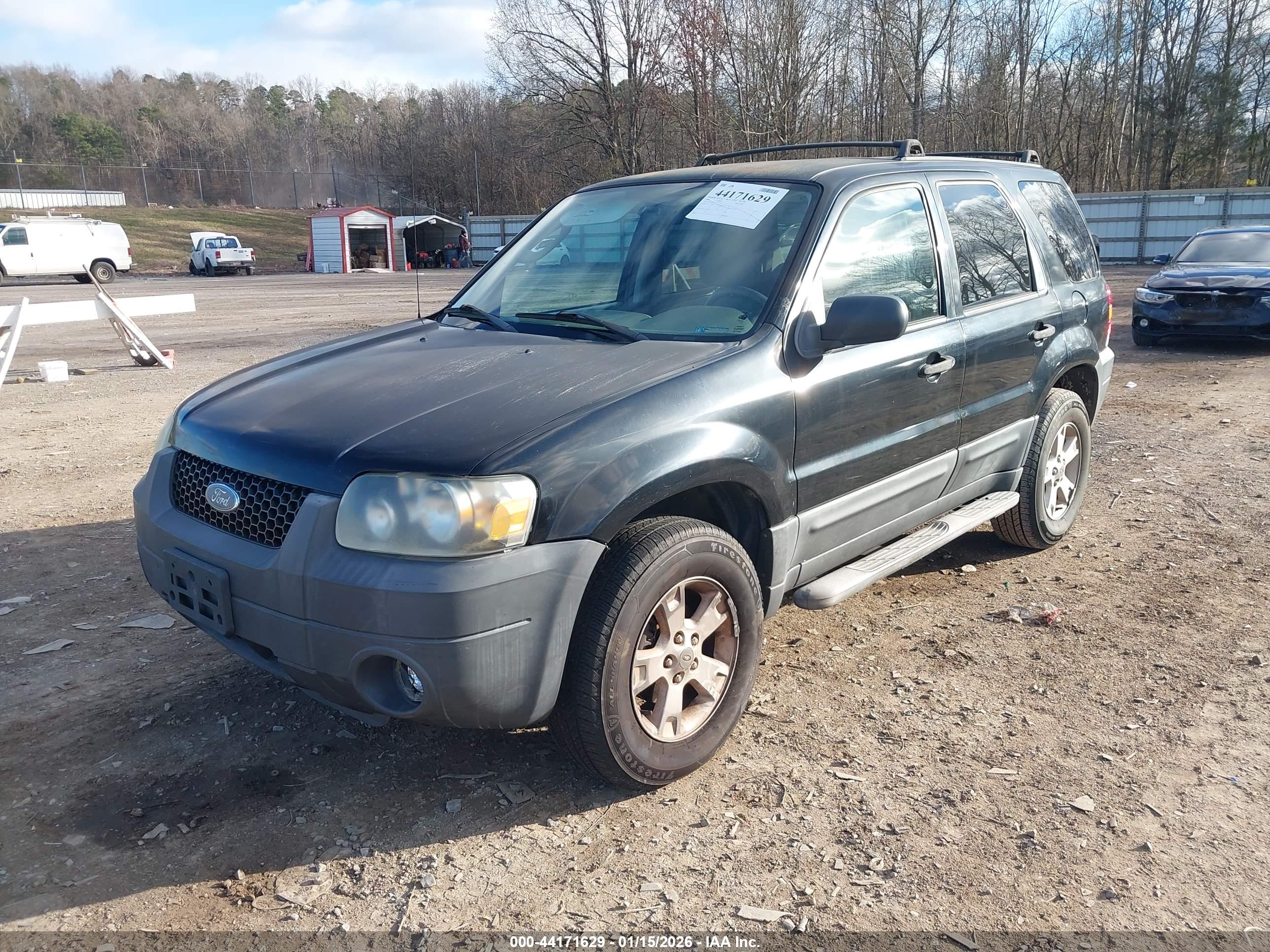 FORD ESCAPE image 2