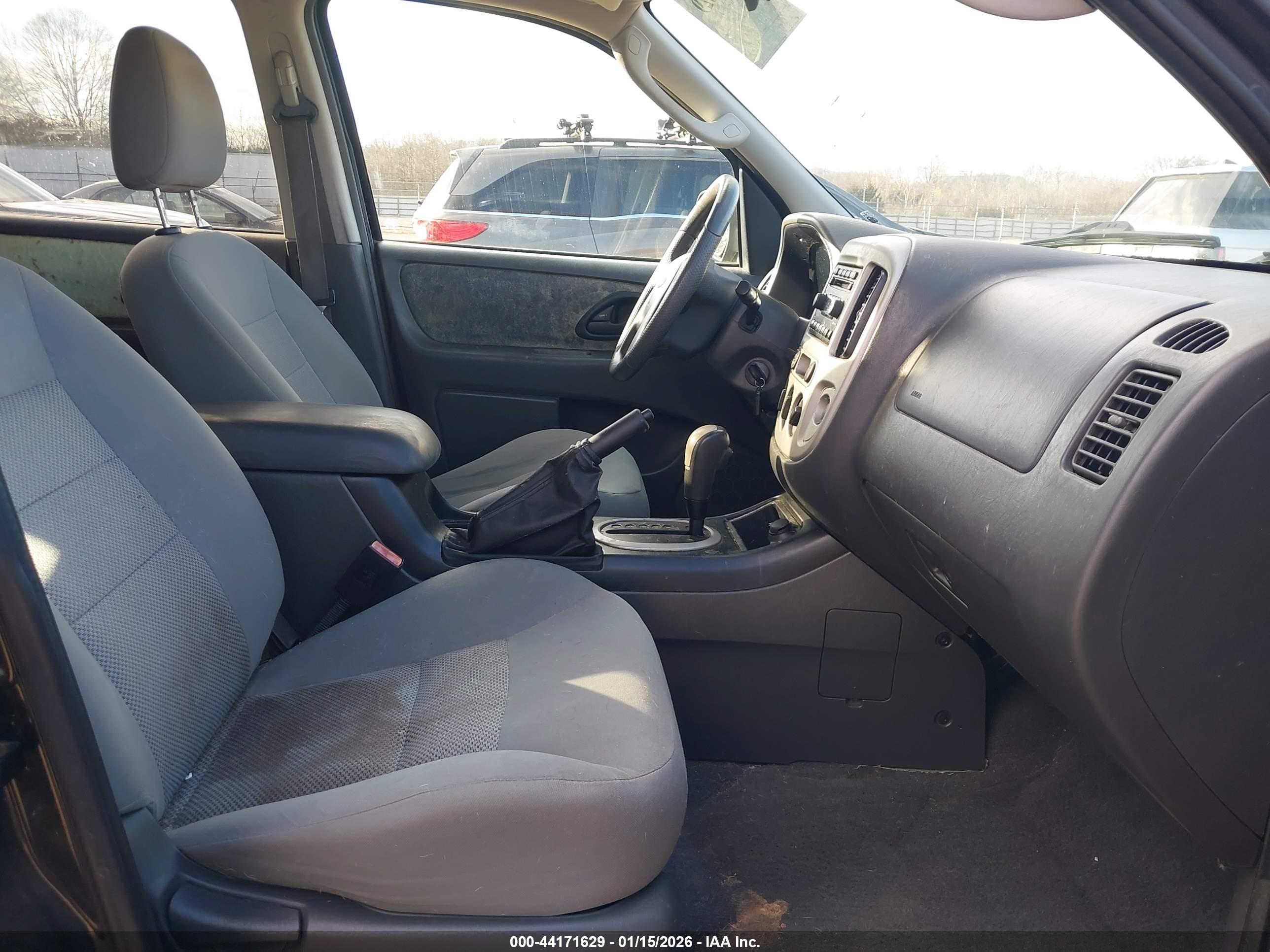 FORD ESCAPE image 5