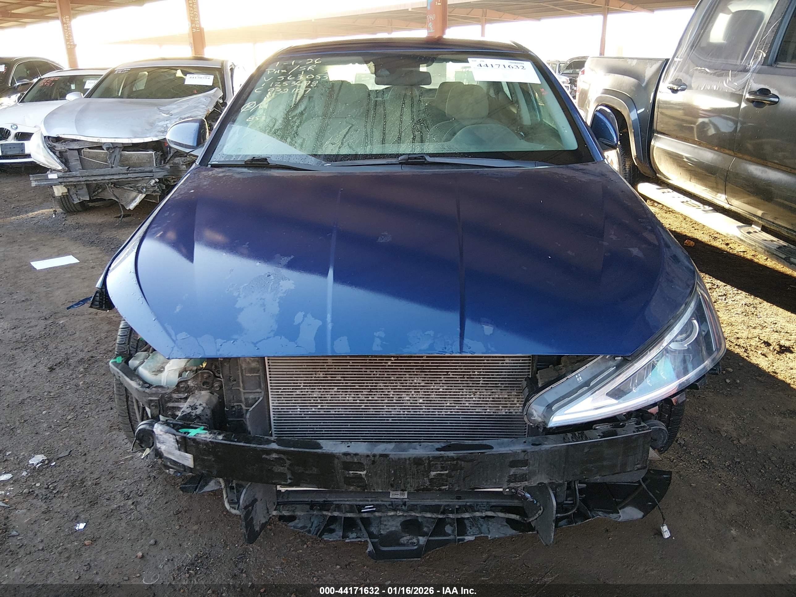 HYUNDAI ELANTRA image 6