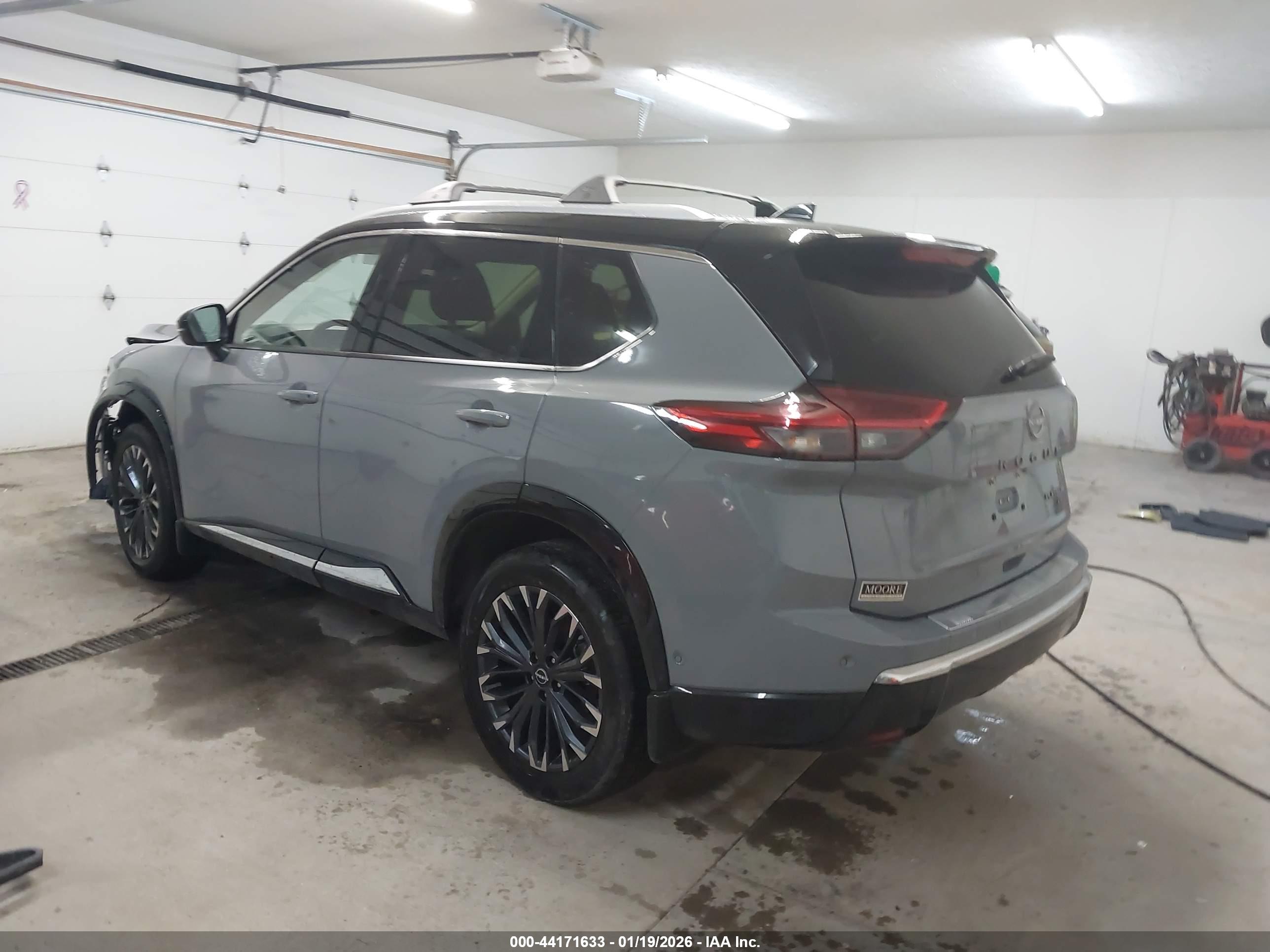 NISSAN ROGUE image 3