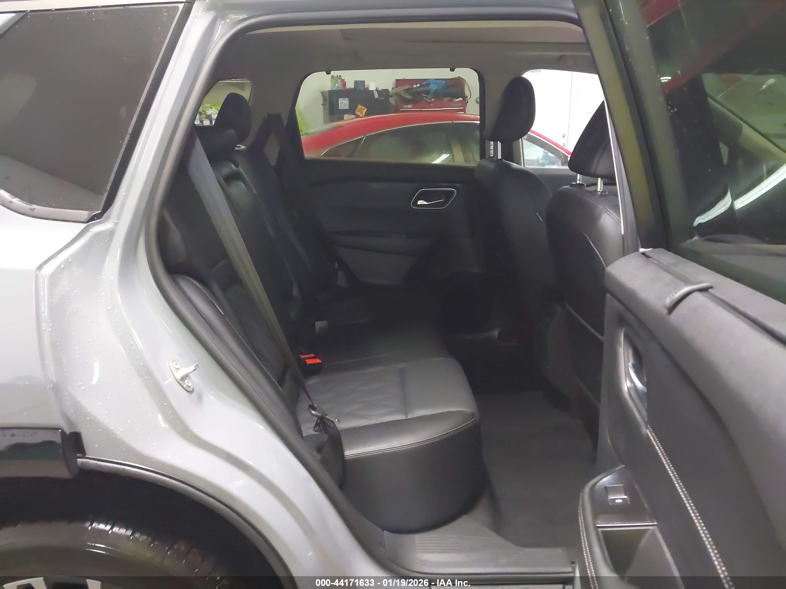 NISSAN ROGUE image 8