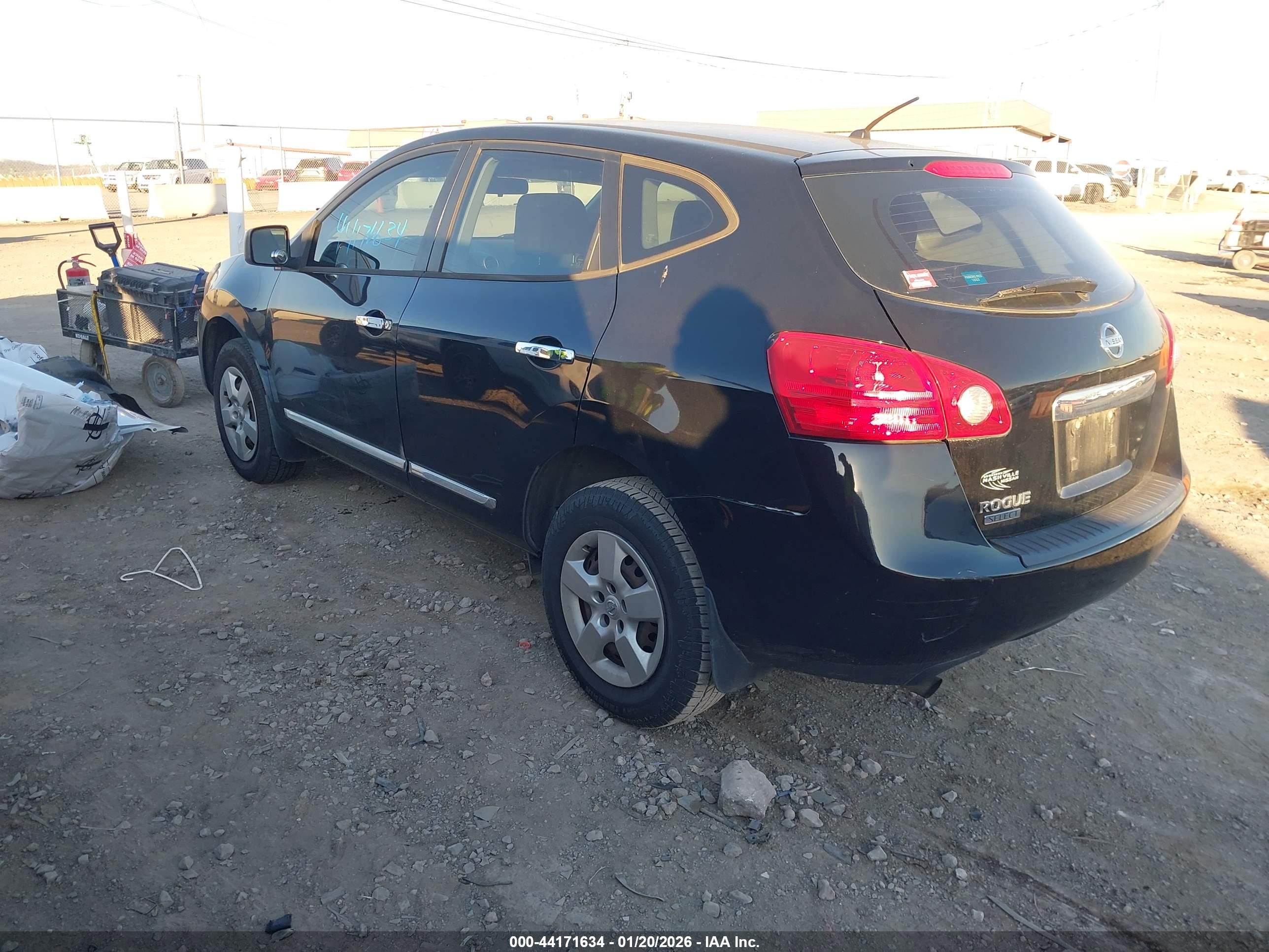 NISSAN ROGUE image 3