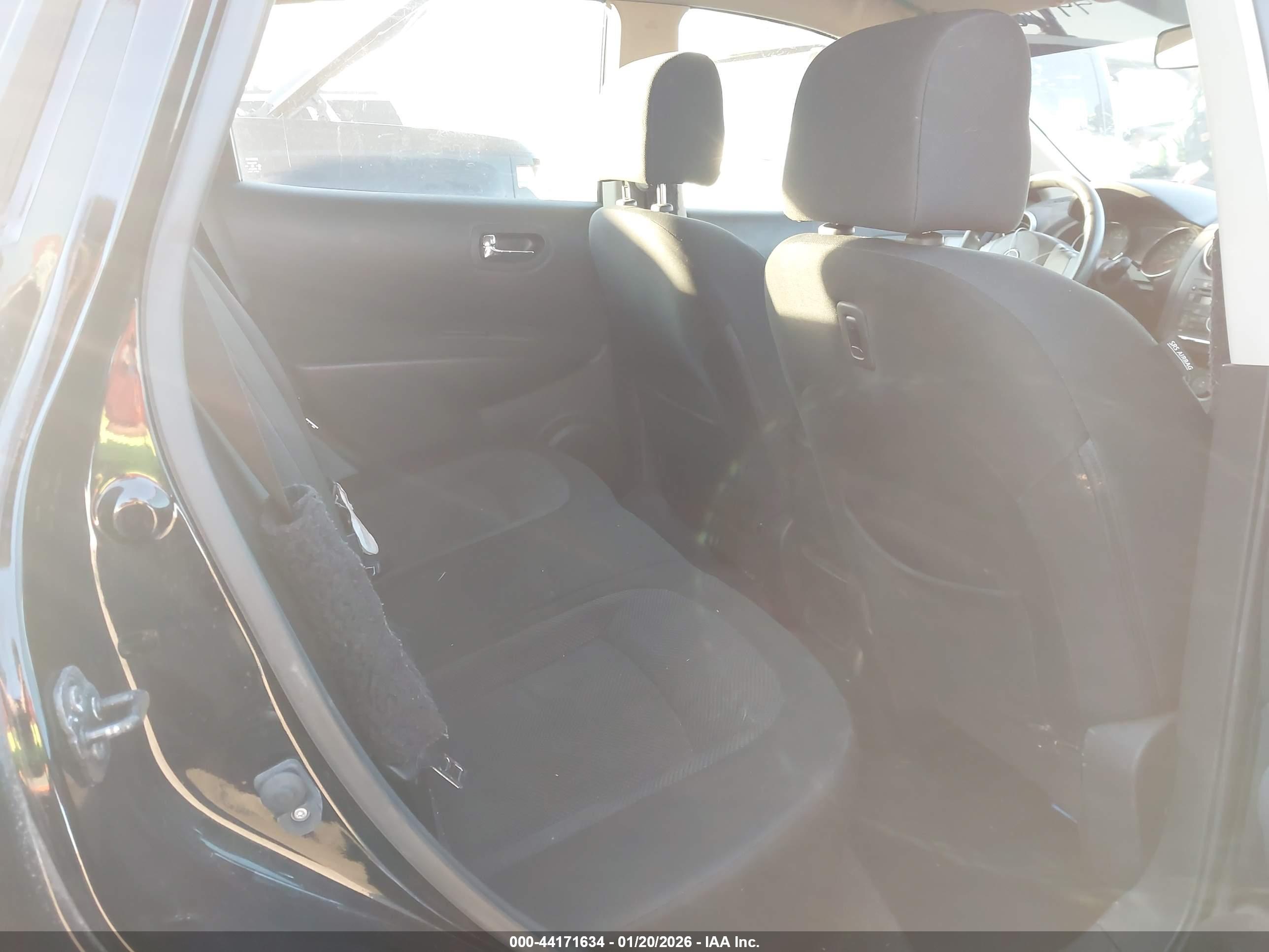 NISSAN ROGUE image 8