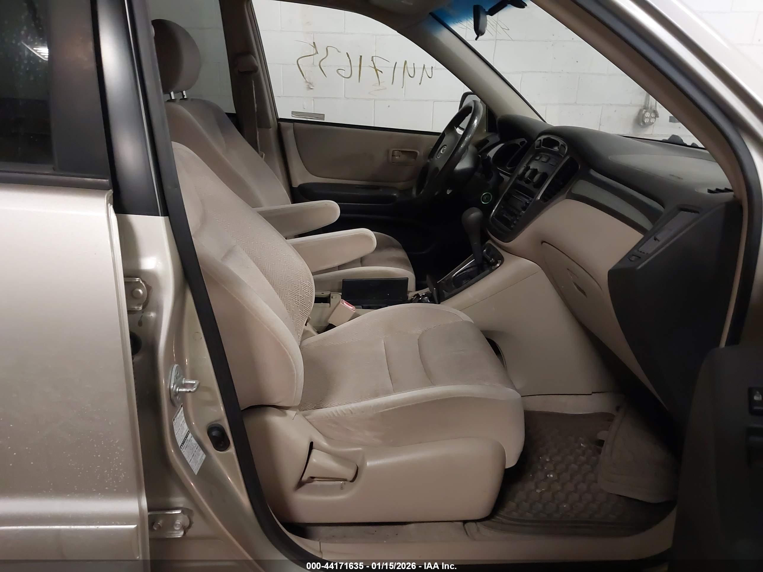 TOYOTA HIGHLANDER image 5