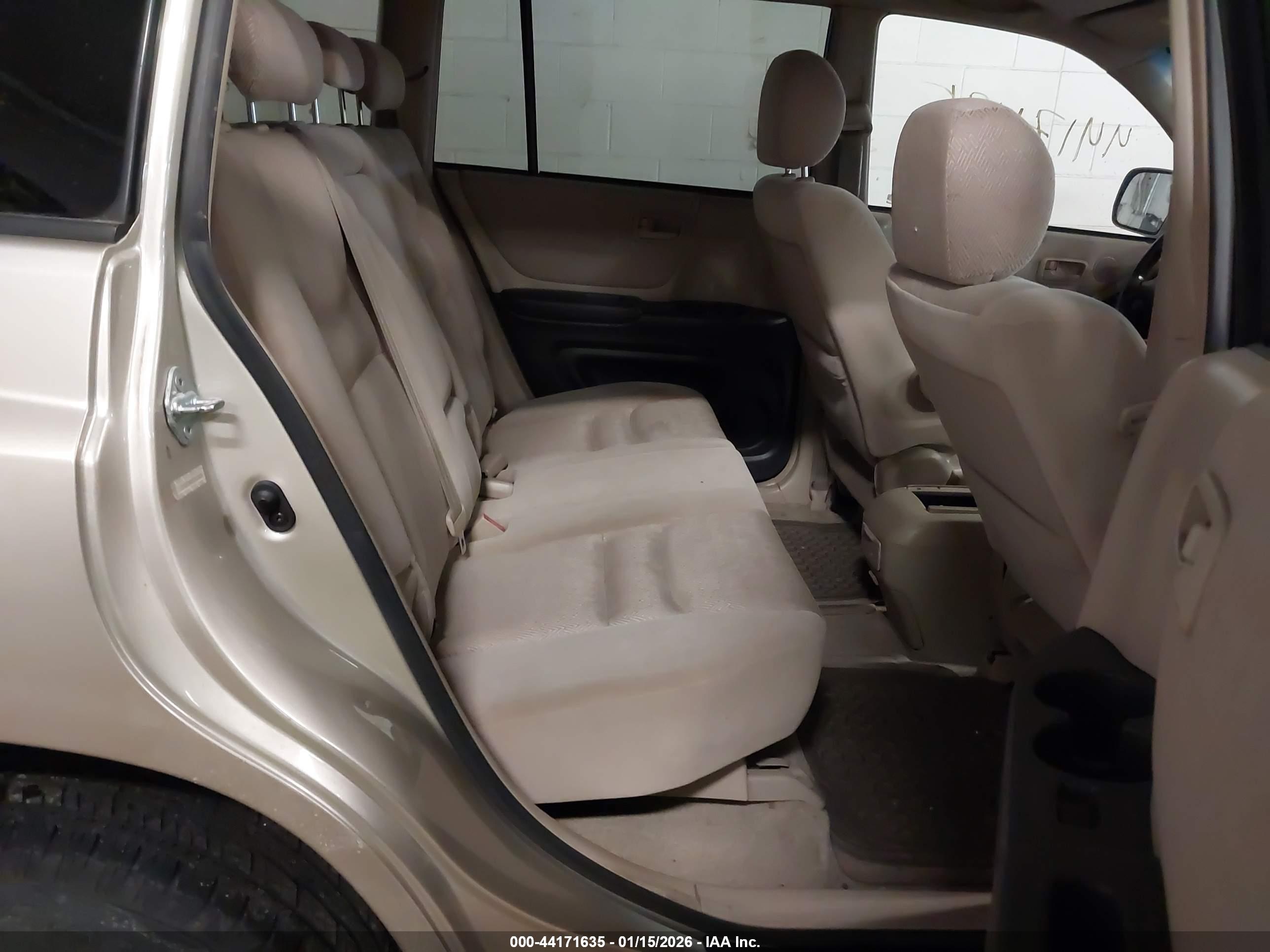 TOYOTA HIGHLANDER image 8