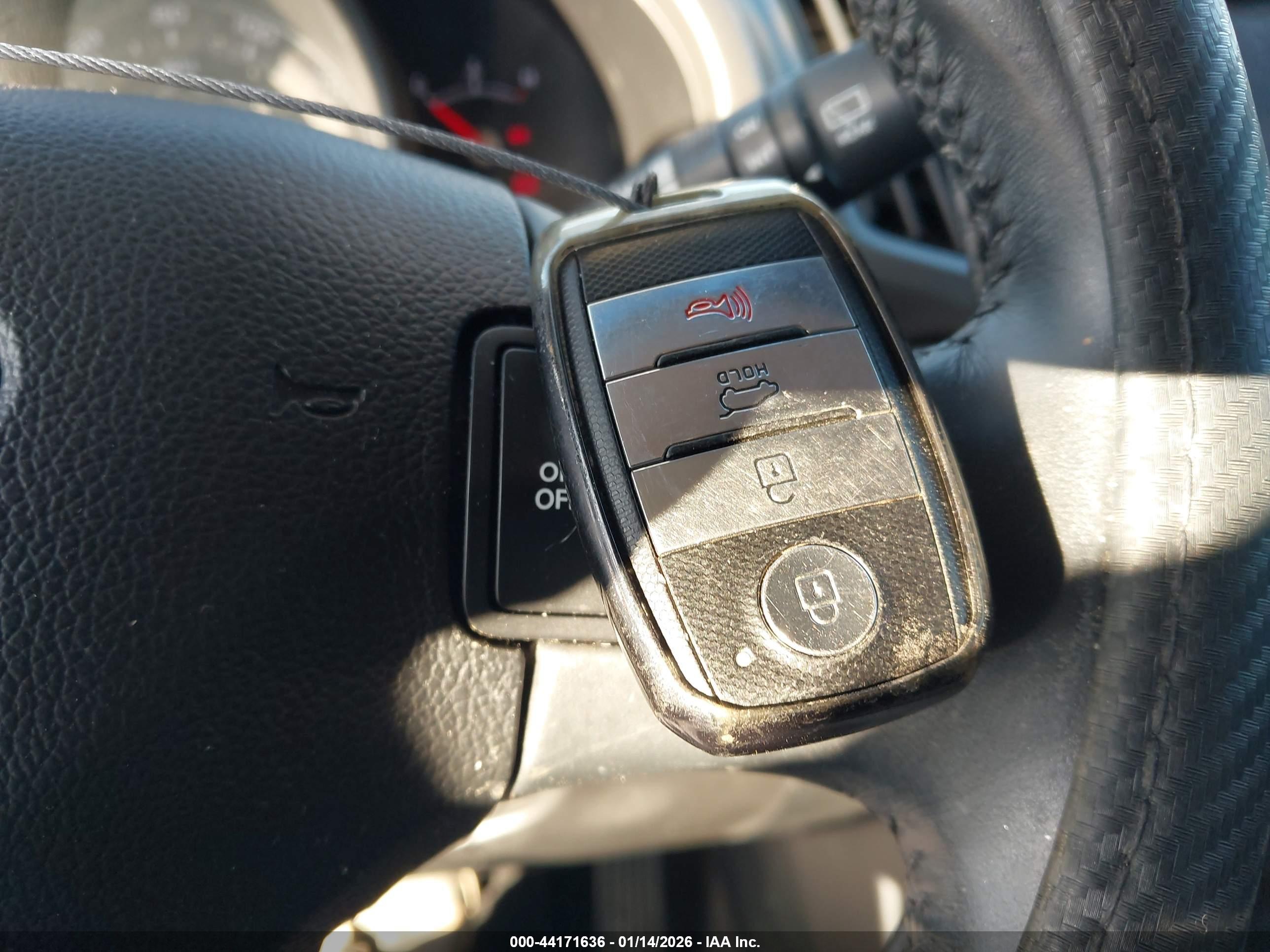KIA SPORTAGE image 11