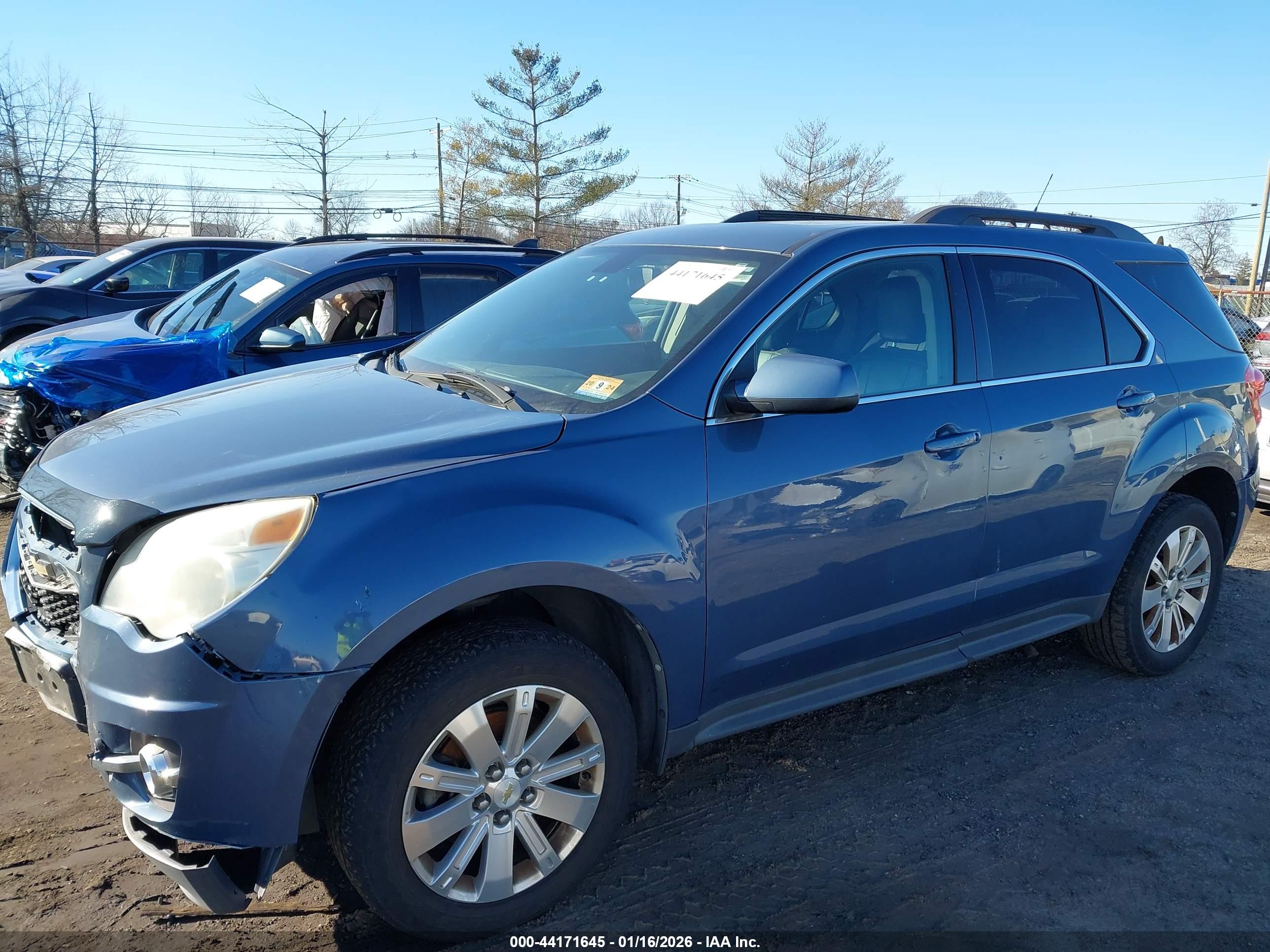 CHEVROLET EQUINOX image 2
