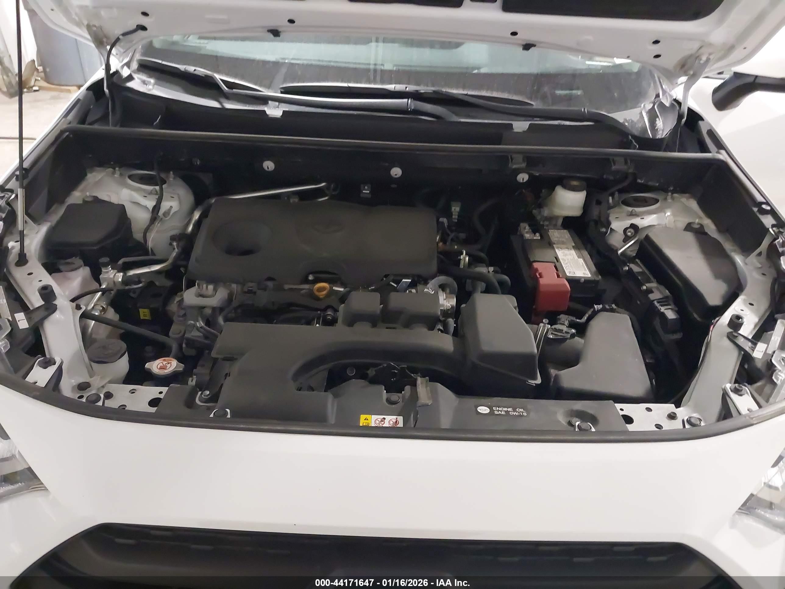 TOYOTA RAV4 image 10