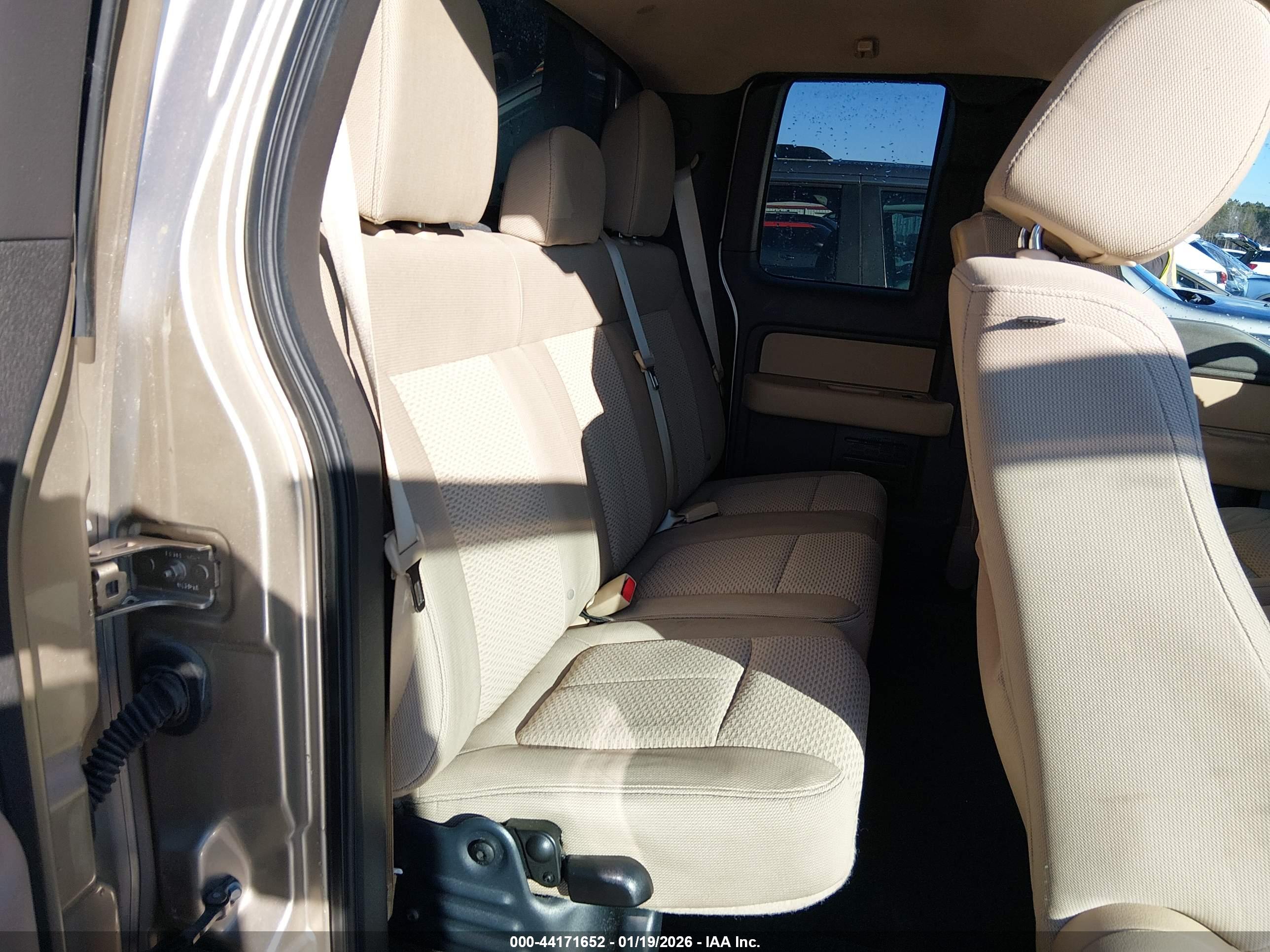 FORD F-150 image 8