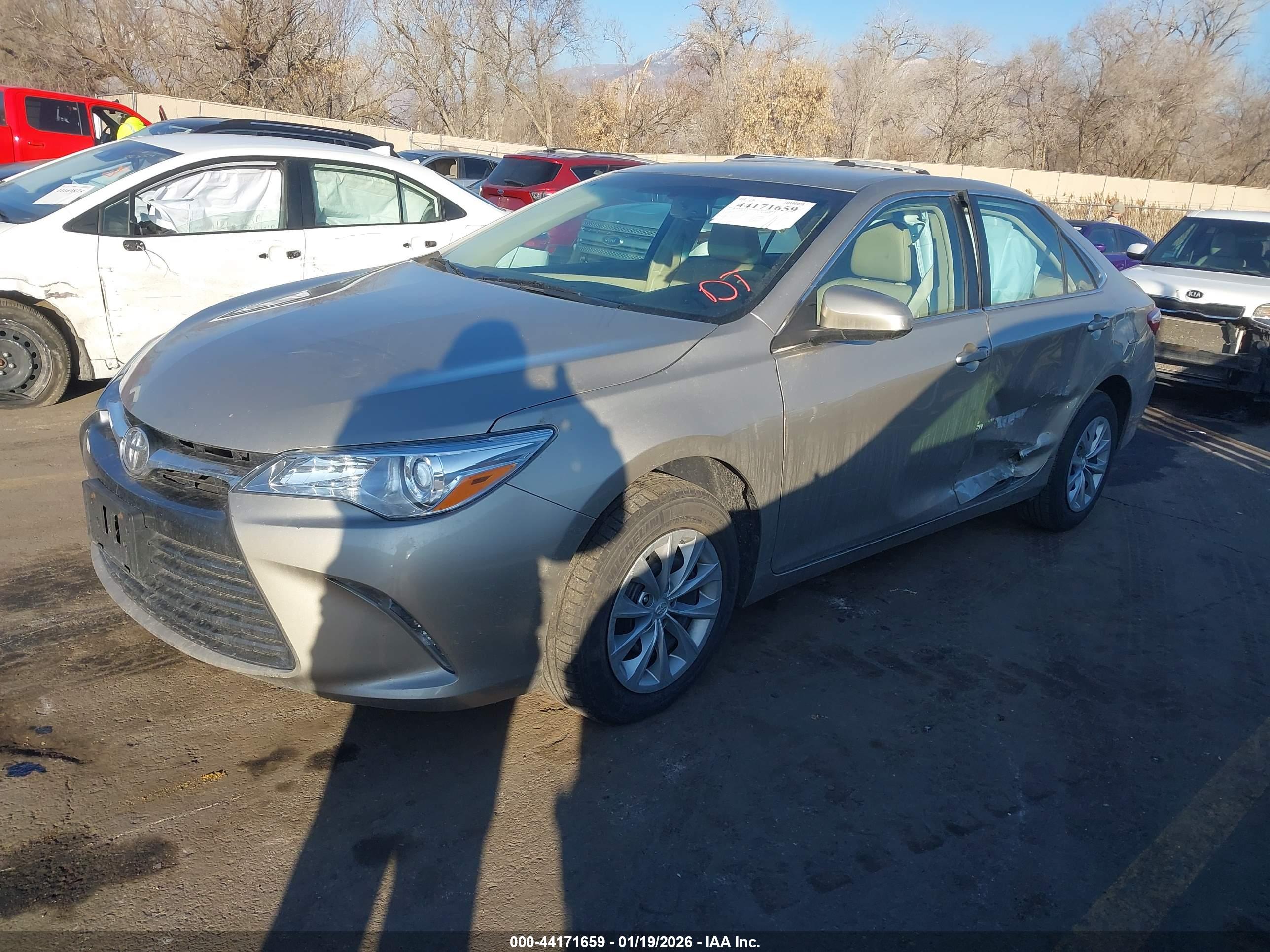TOYOTA CAMRY image 2
