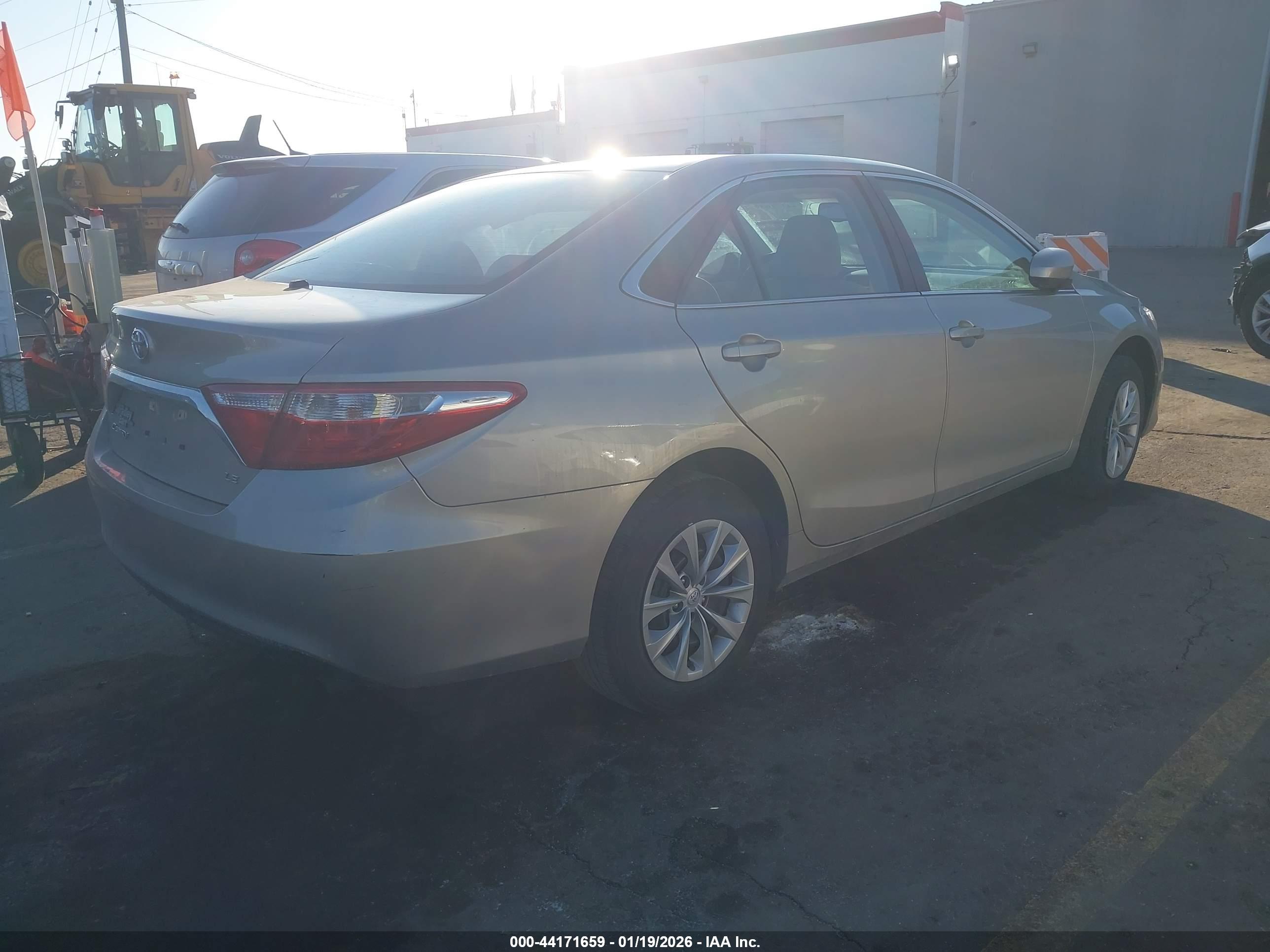TOYOTA CAMRY image 4