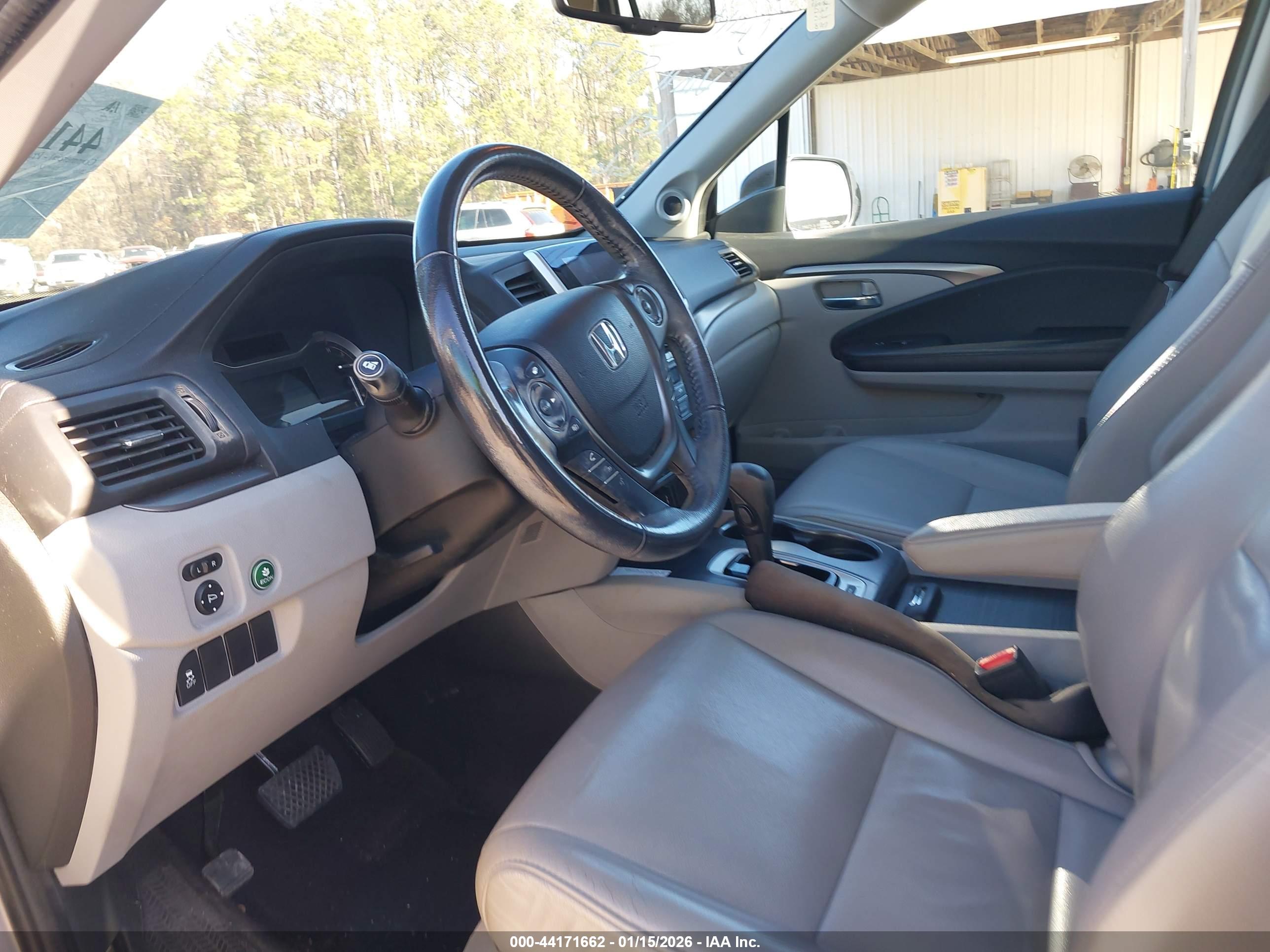 HONDA PILOT image 5