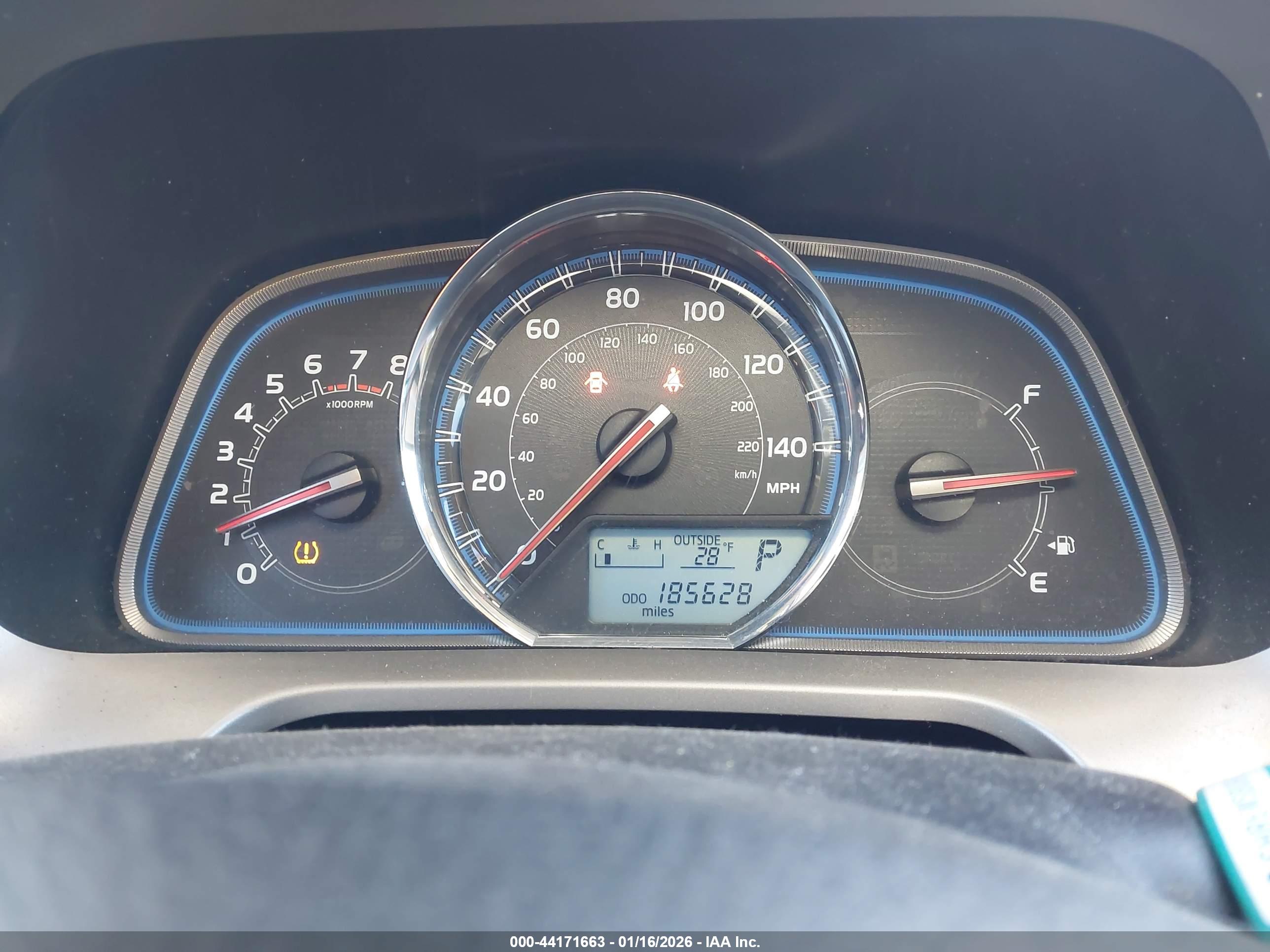 TOYOTA RAV4 image 7