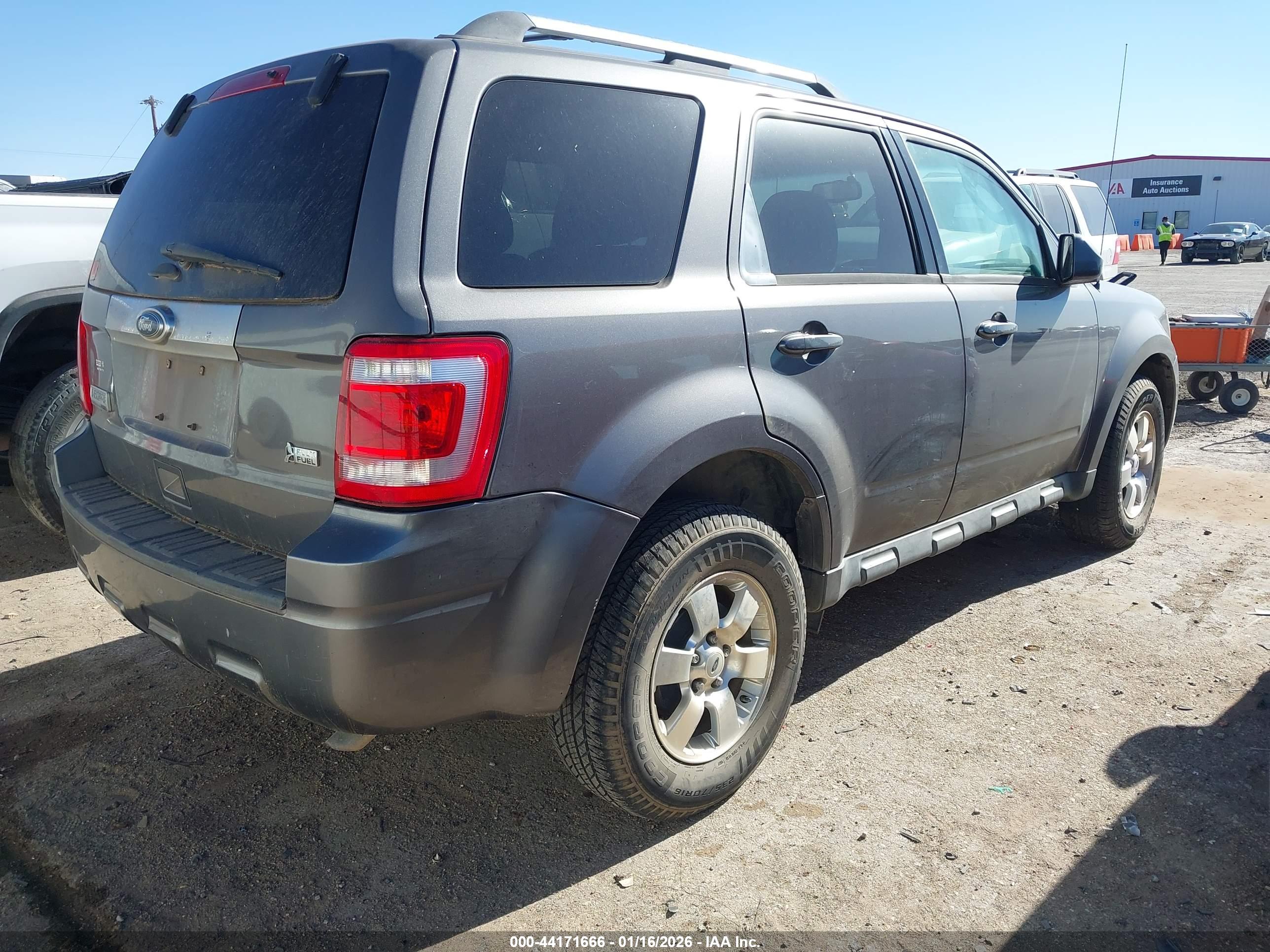 FORD ESCAPE image 4