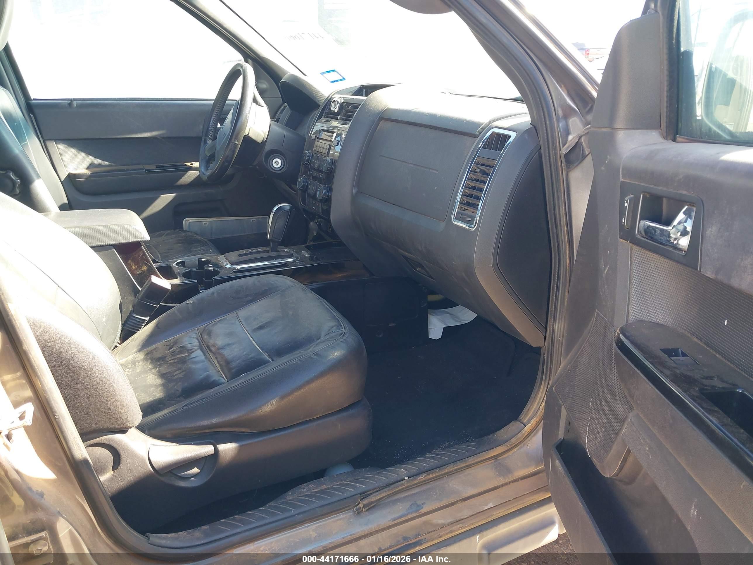 FORD ESCAPE image 5