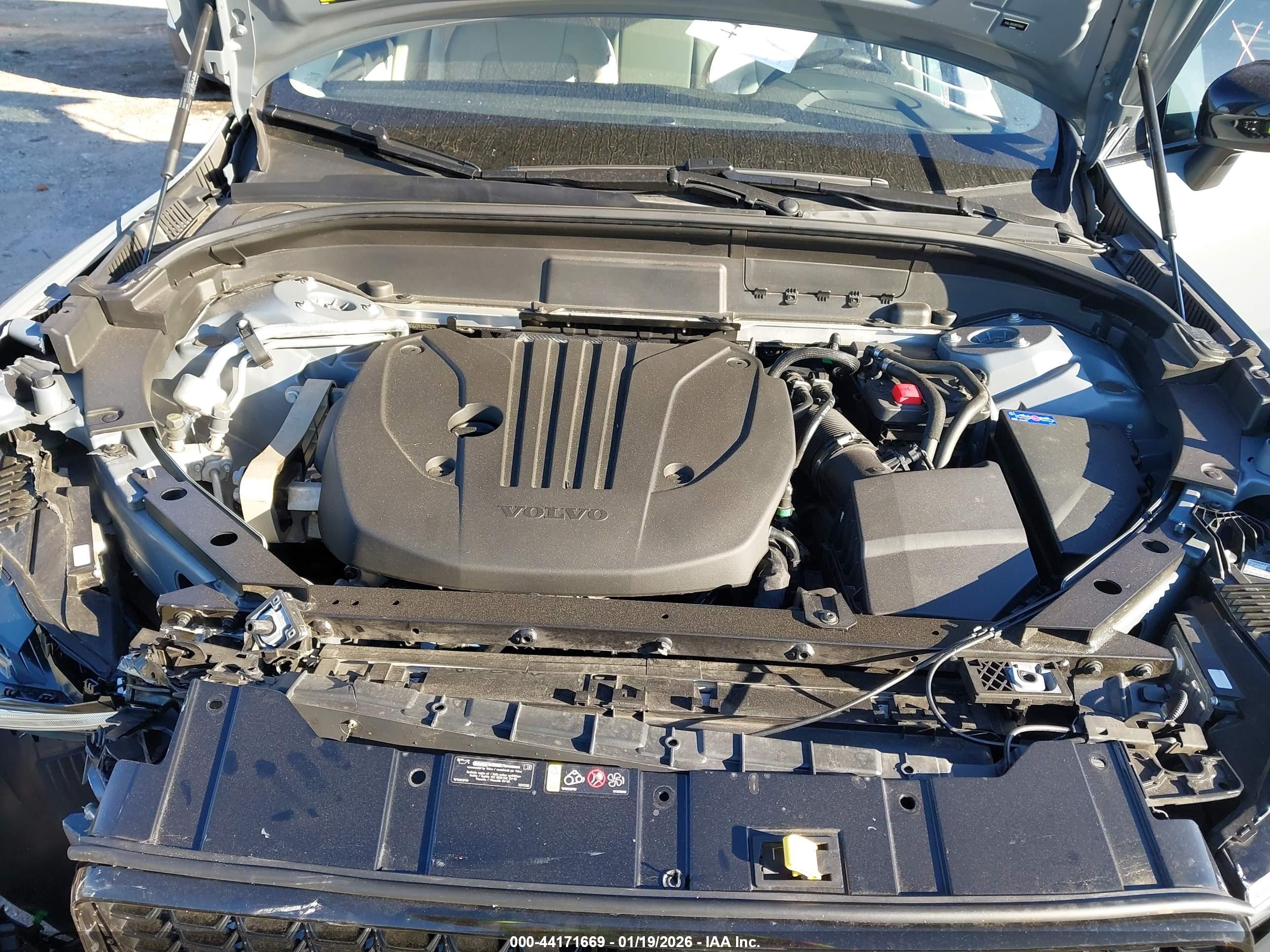 VOLVO XC60 image 10