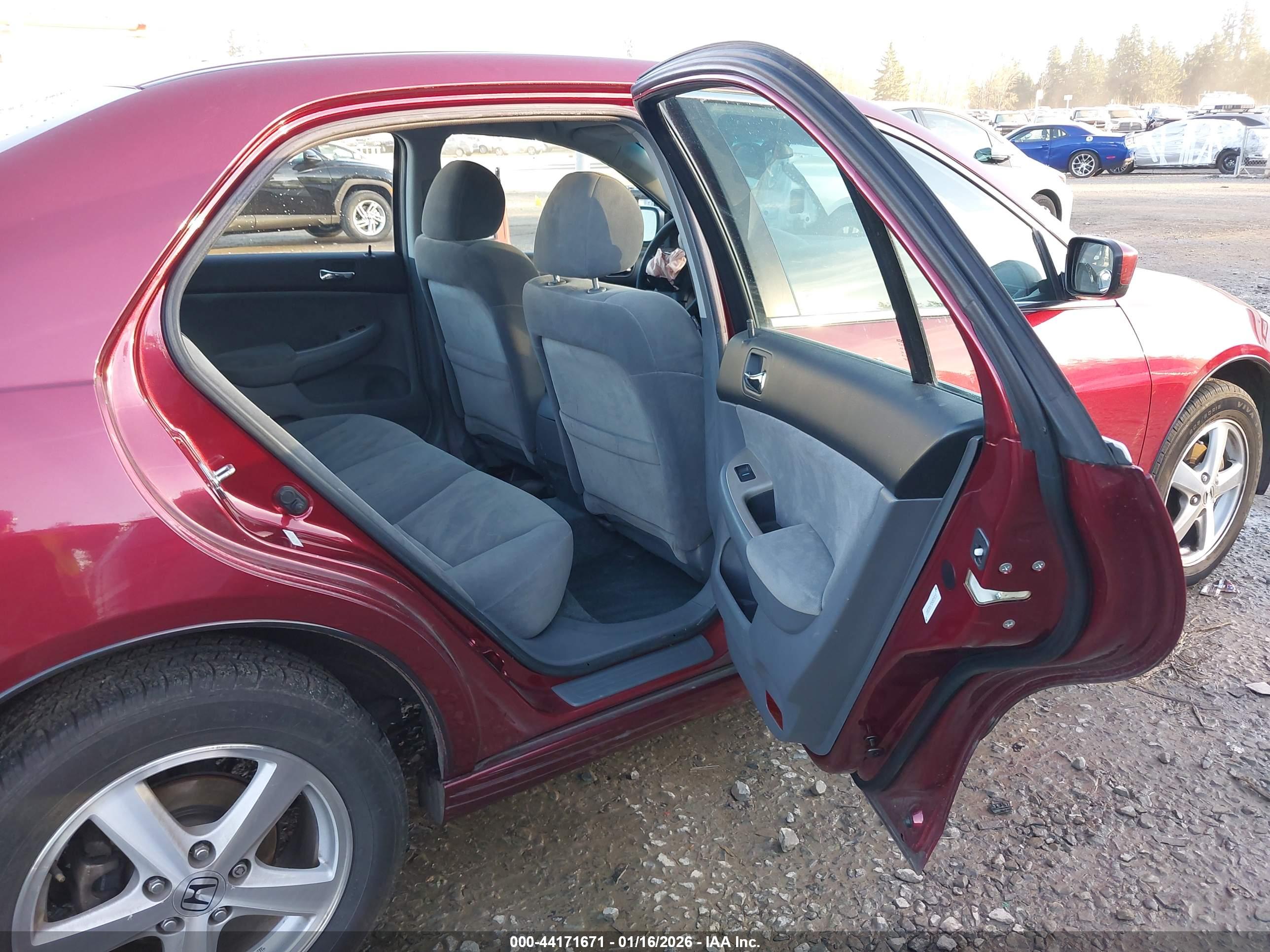 HONDA ACCORD image 8