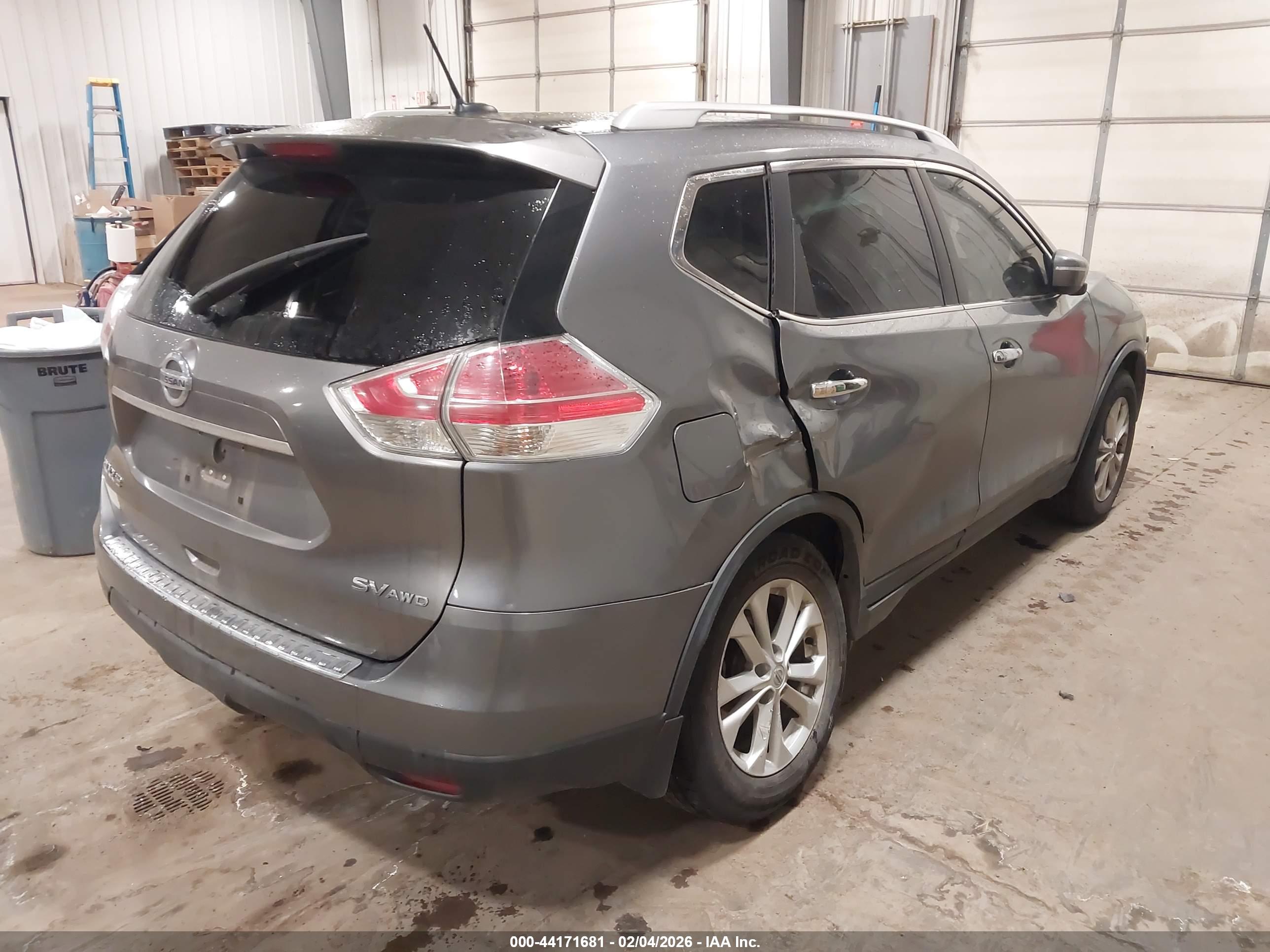 NISSAN ROGUE image 4