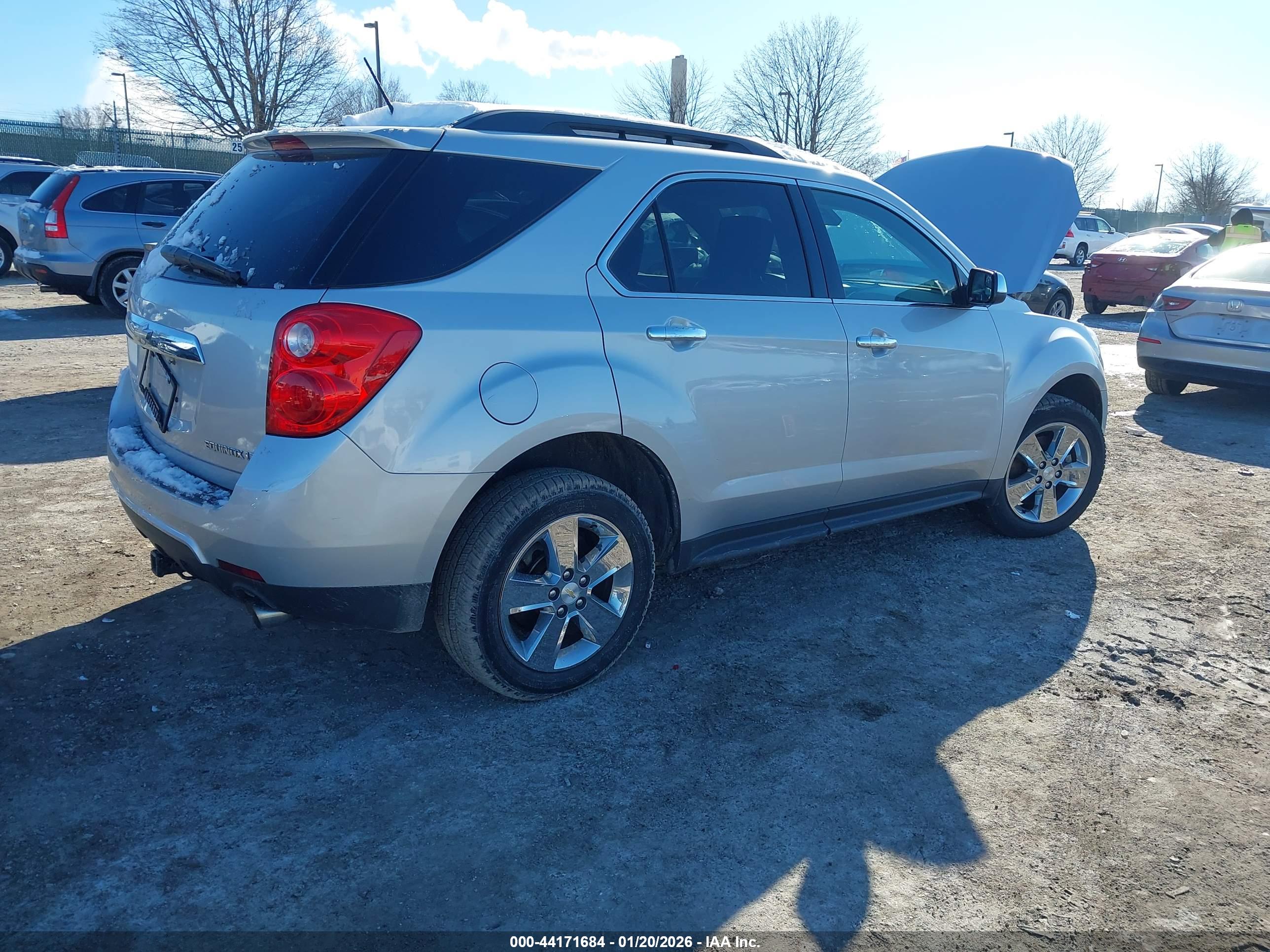 CHEVROLET EQUINOX image 4