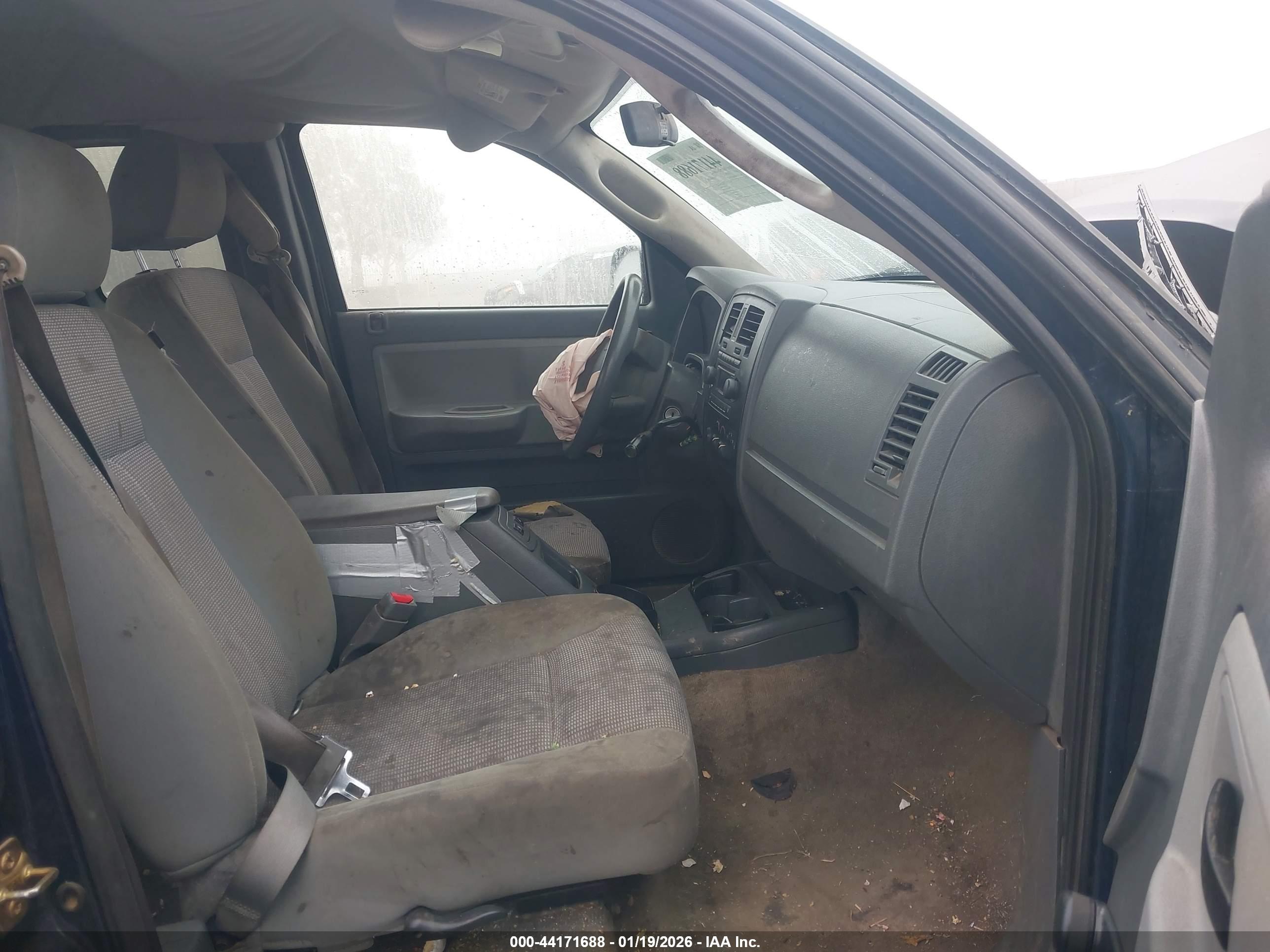 DODGE DAKOTA image 5