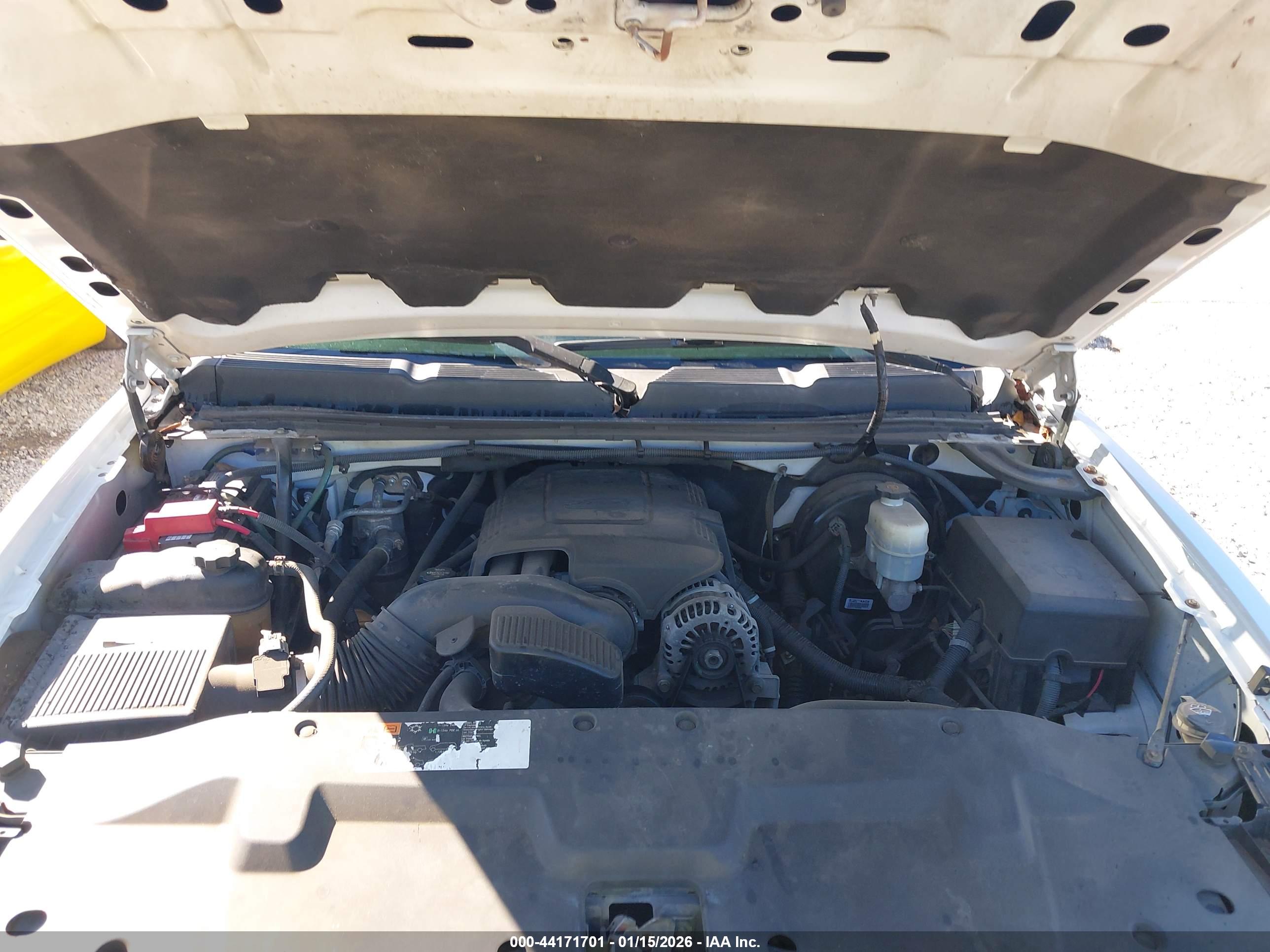 CHEVROLET SILVERADO image 10