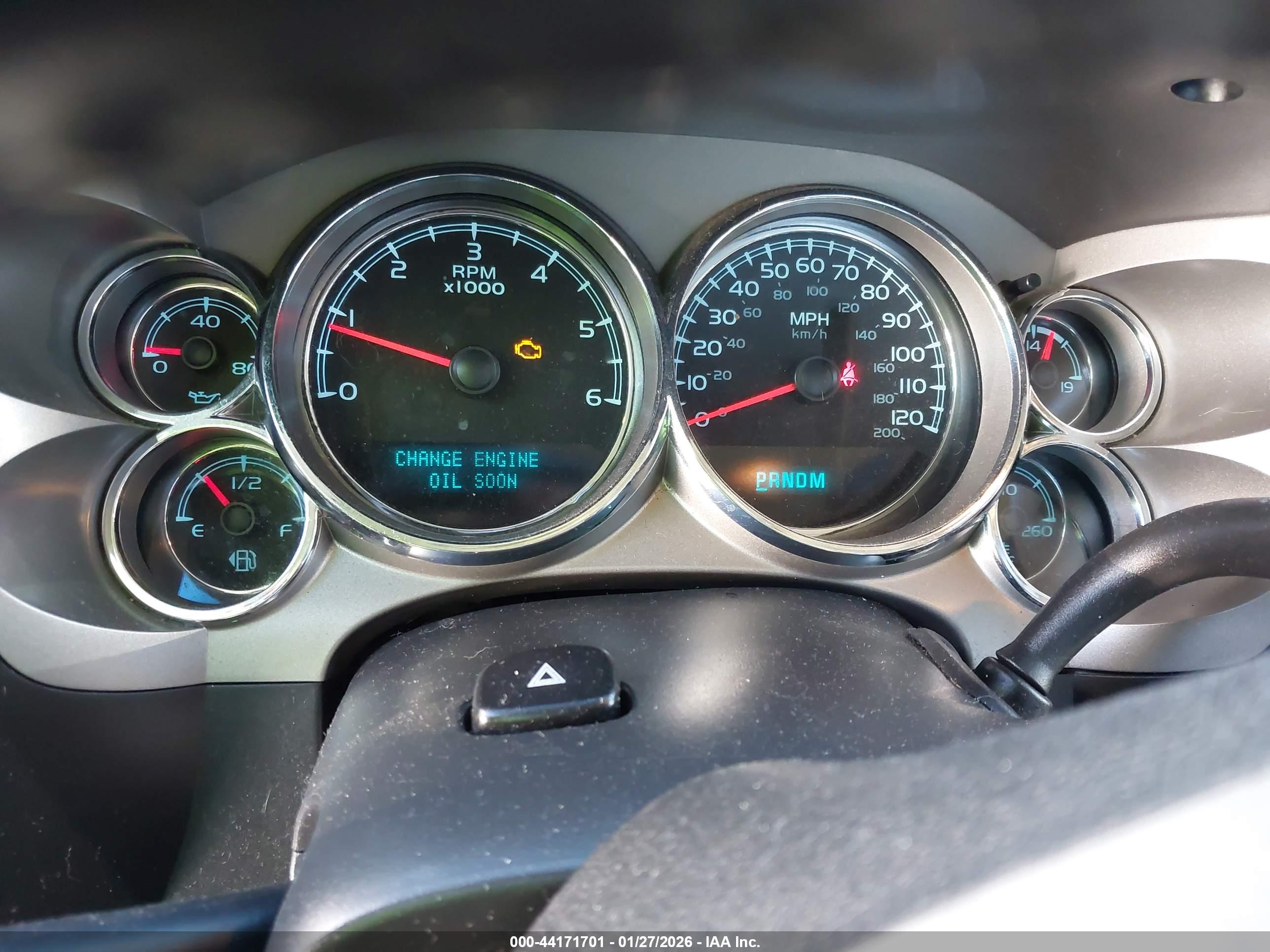 CHEVROLET SILVERADO image 7