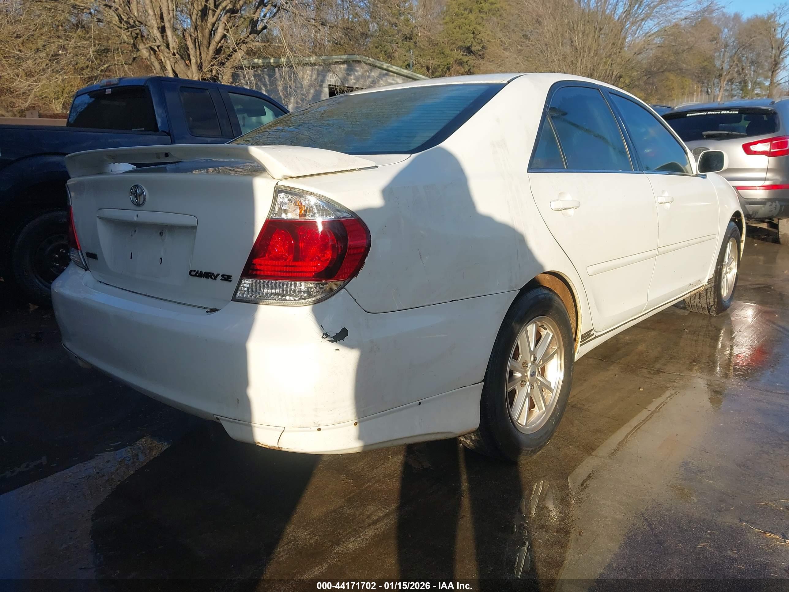 TOYOTA CAMRY image 4