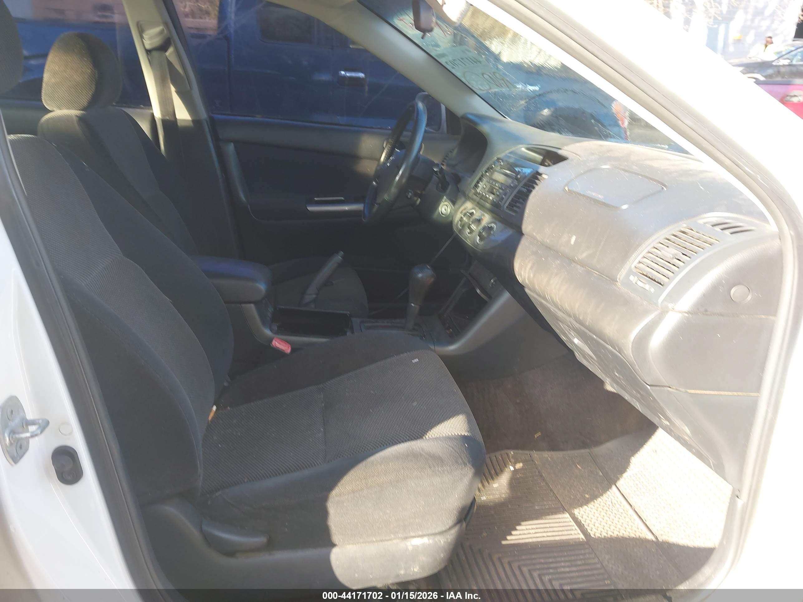 TOYOTA CAMRY image 5