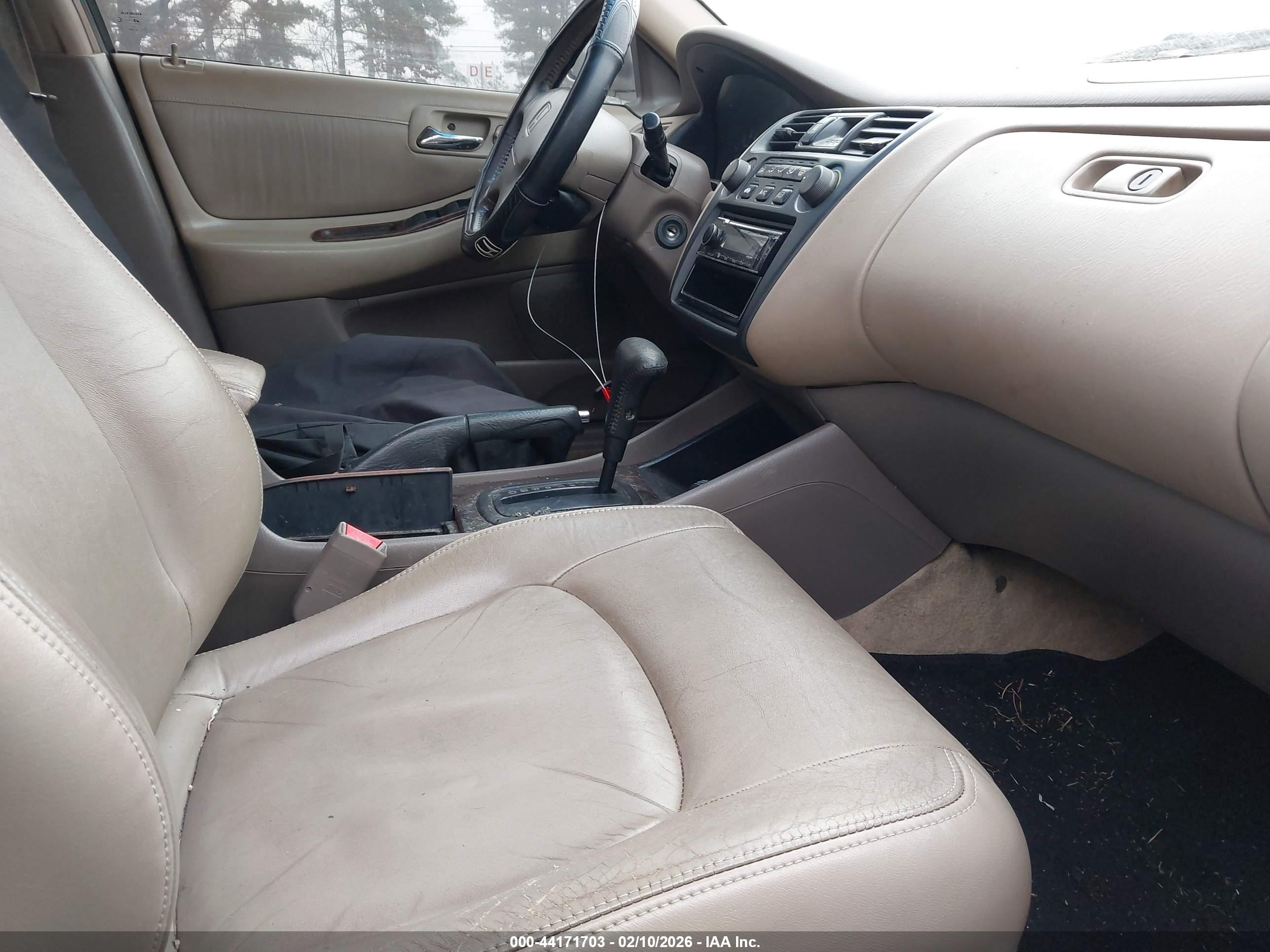 HONDA ACCORD image 5