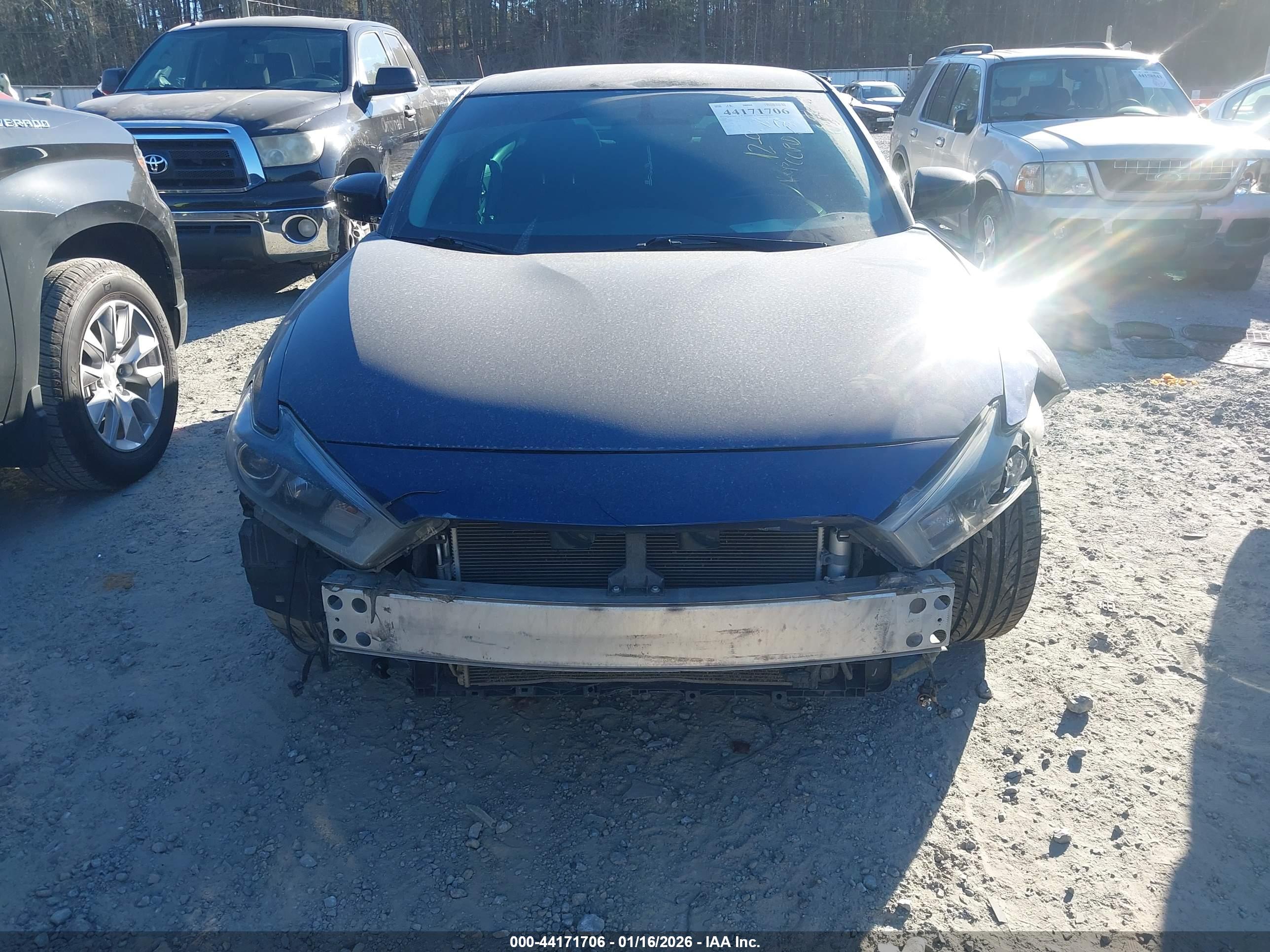 NISSAN MAXIMA image 6