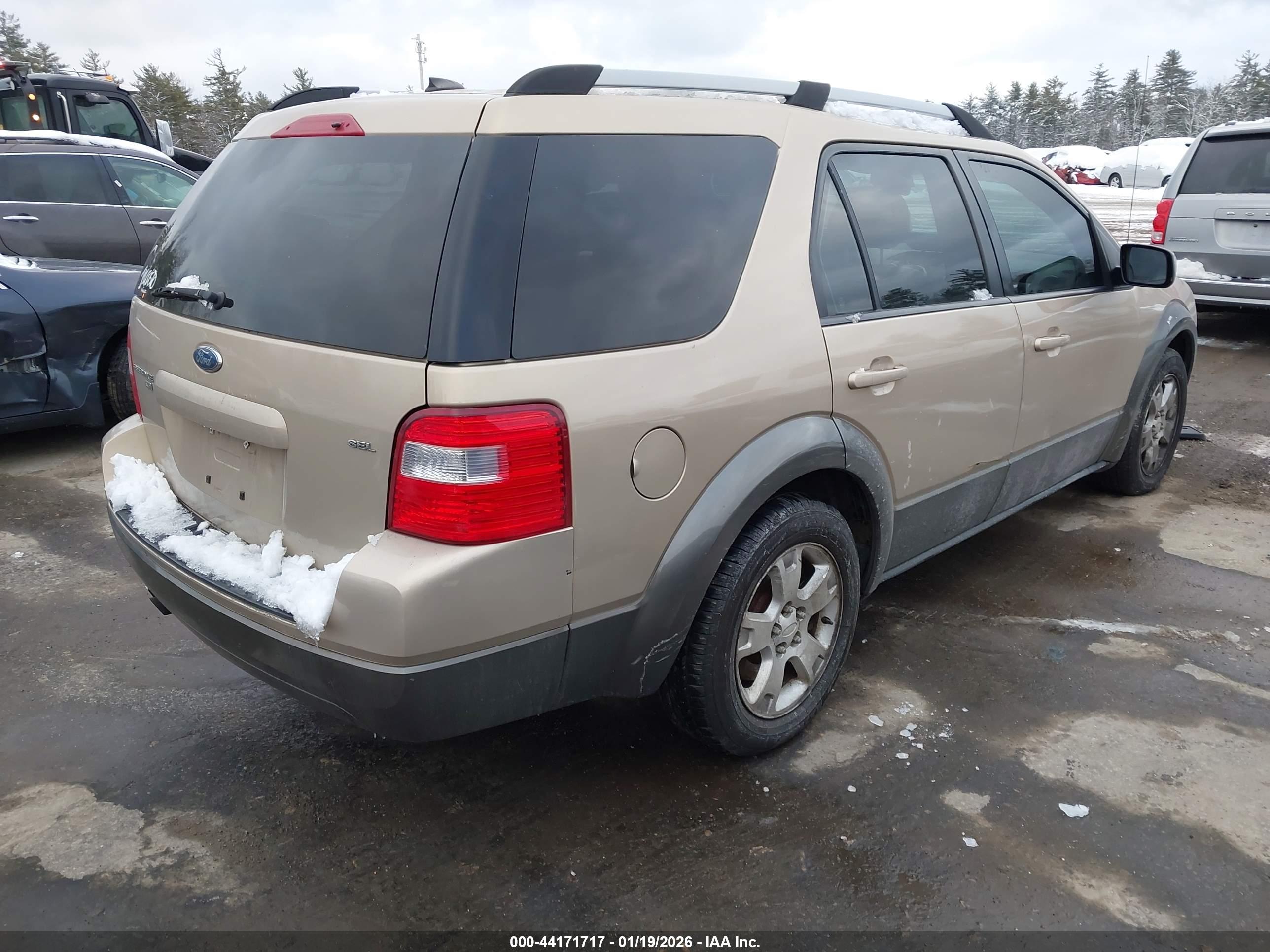 FORD FREESTYLE image 4