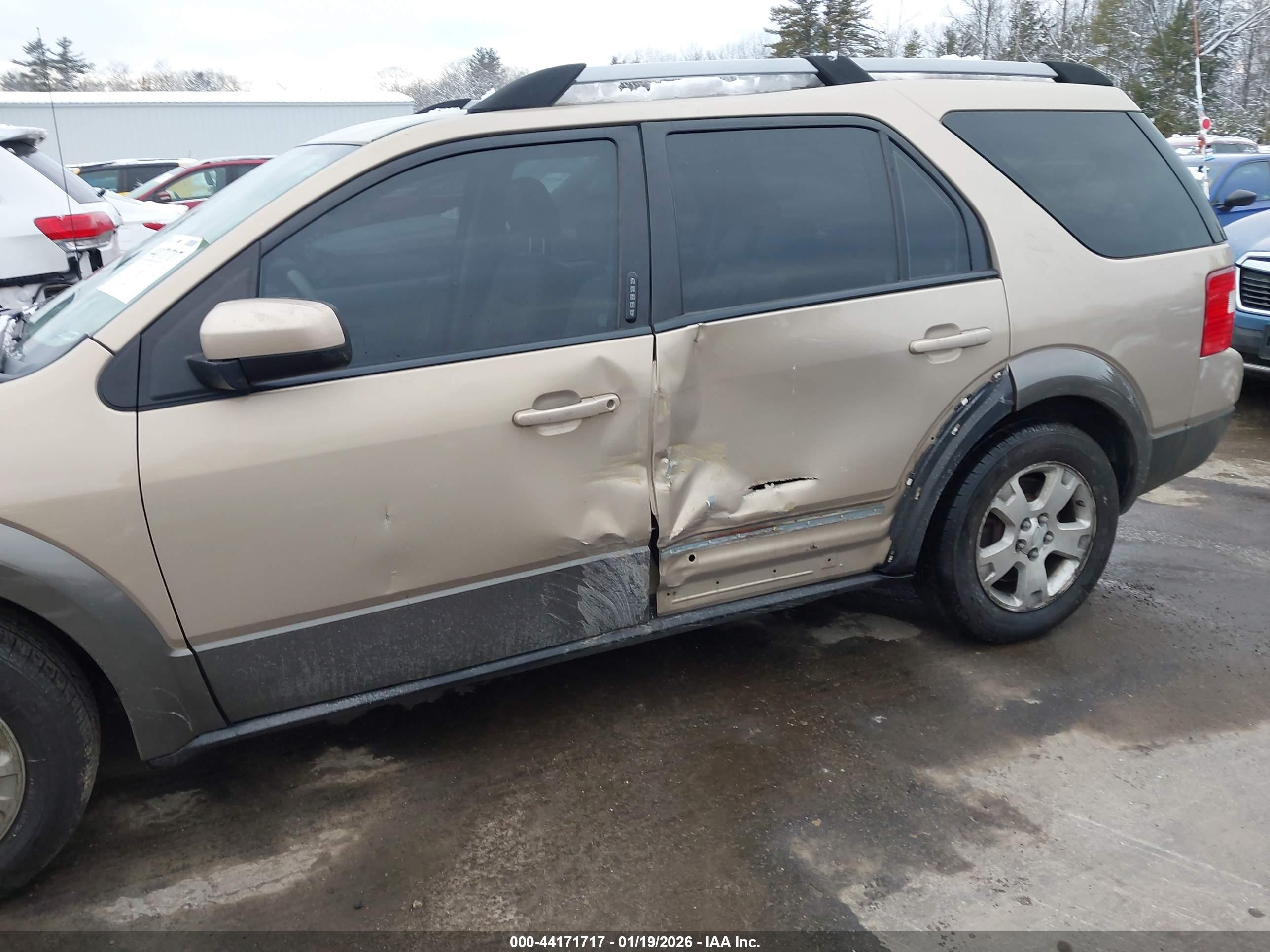 FORD FREESTYLE image 6