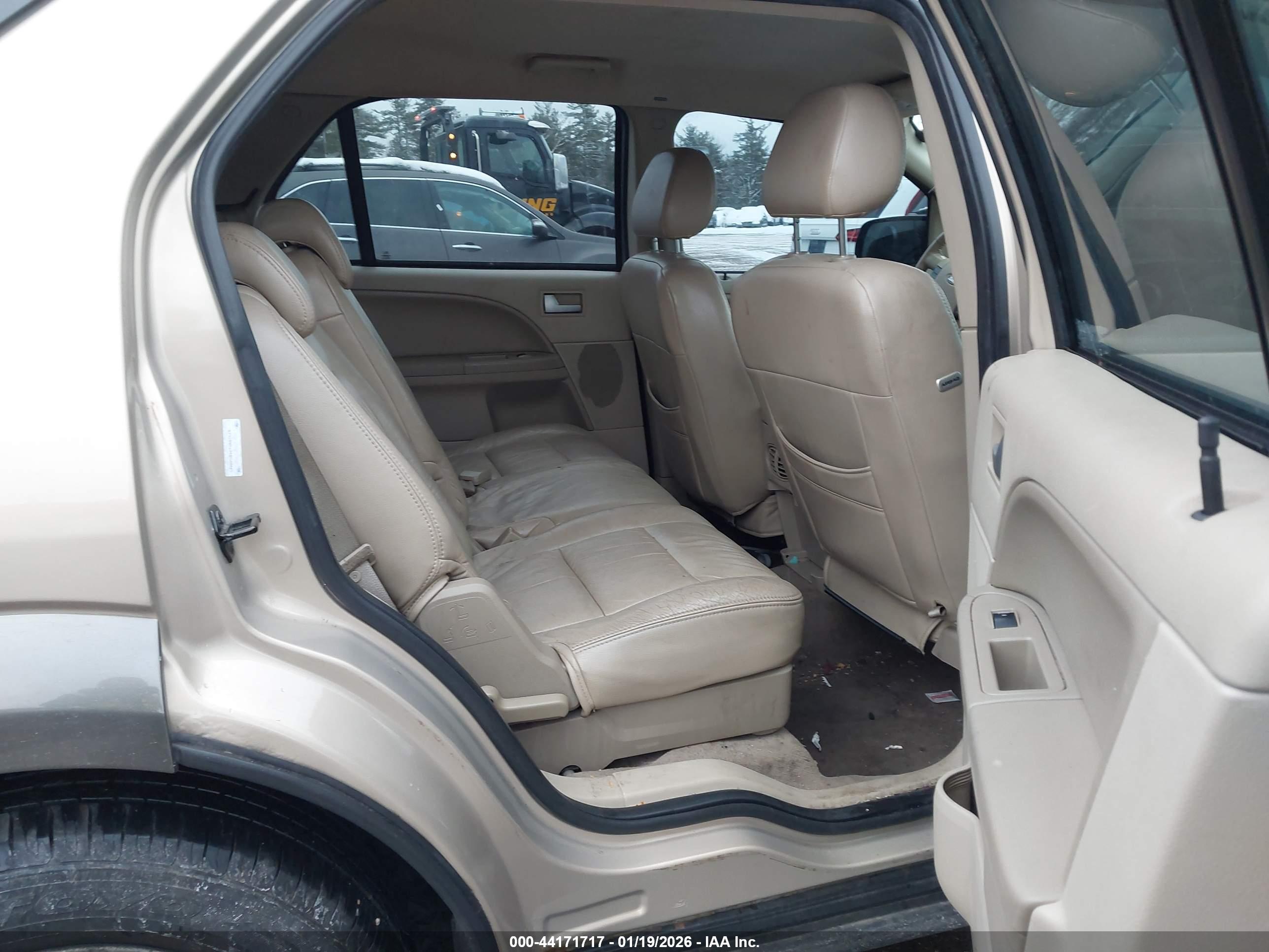 FORD FREESTYLE image 8