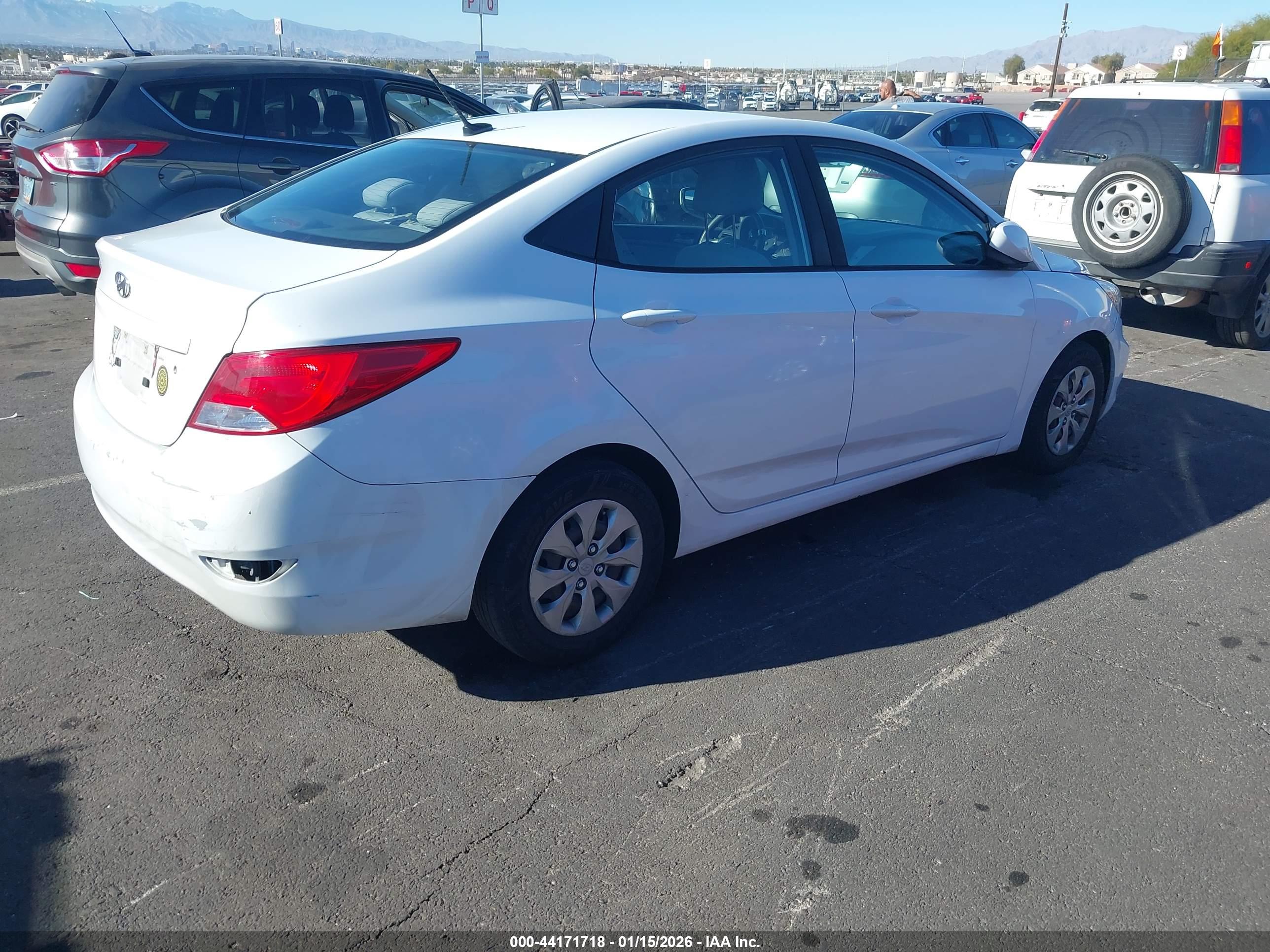 HYUNDAI ACCENT image 4