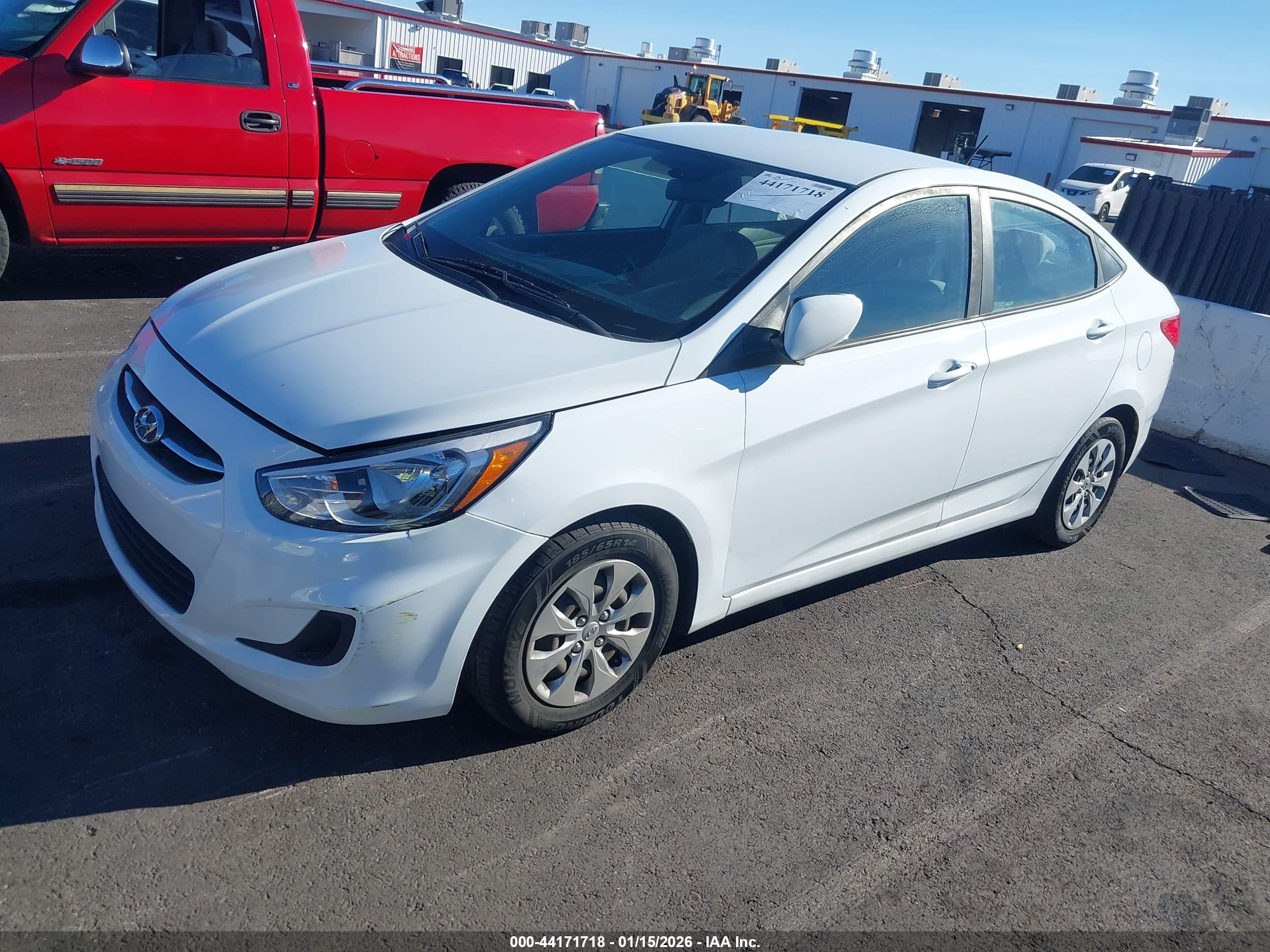 HYUNDAI ACCENT image 6