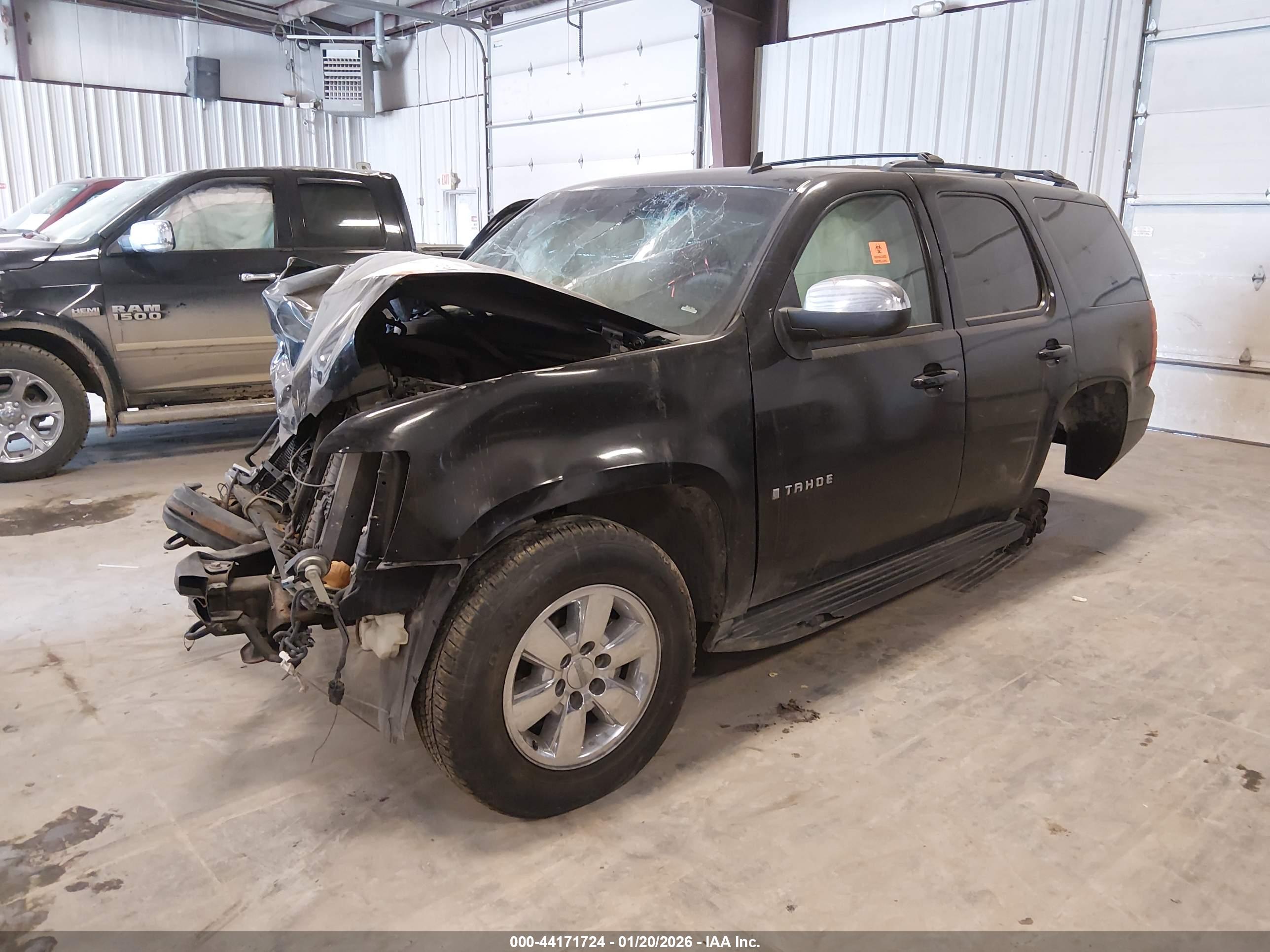 CHEVROLET TAHOE image 2