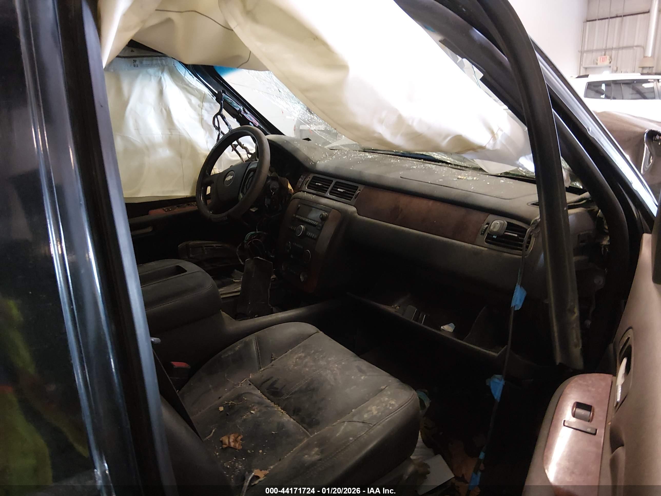 CHEVROLET TAHOE image 5