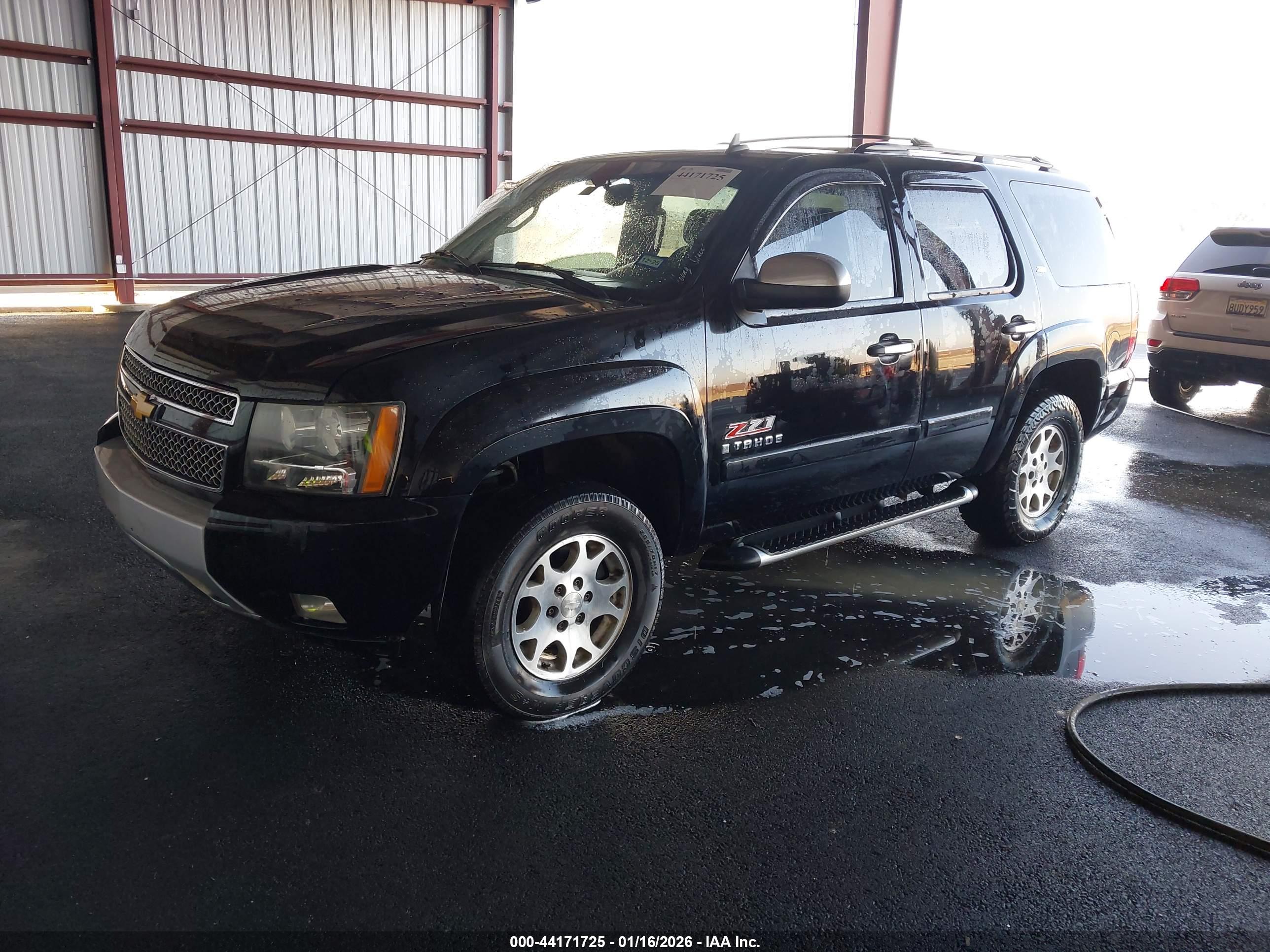 CHEVROLET TAHOE image 2