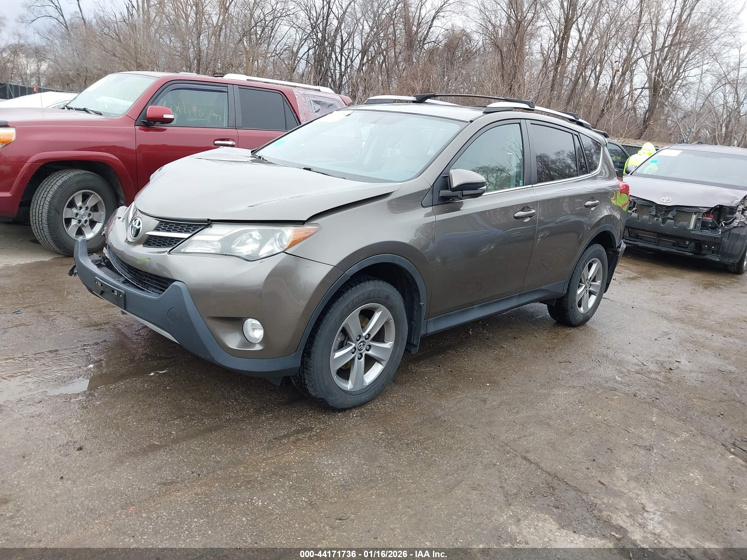 TOYOTA RAV4 image 2