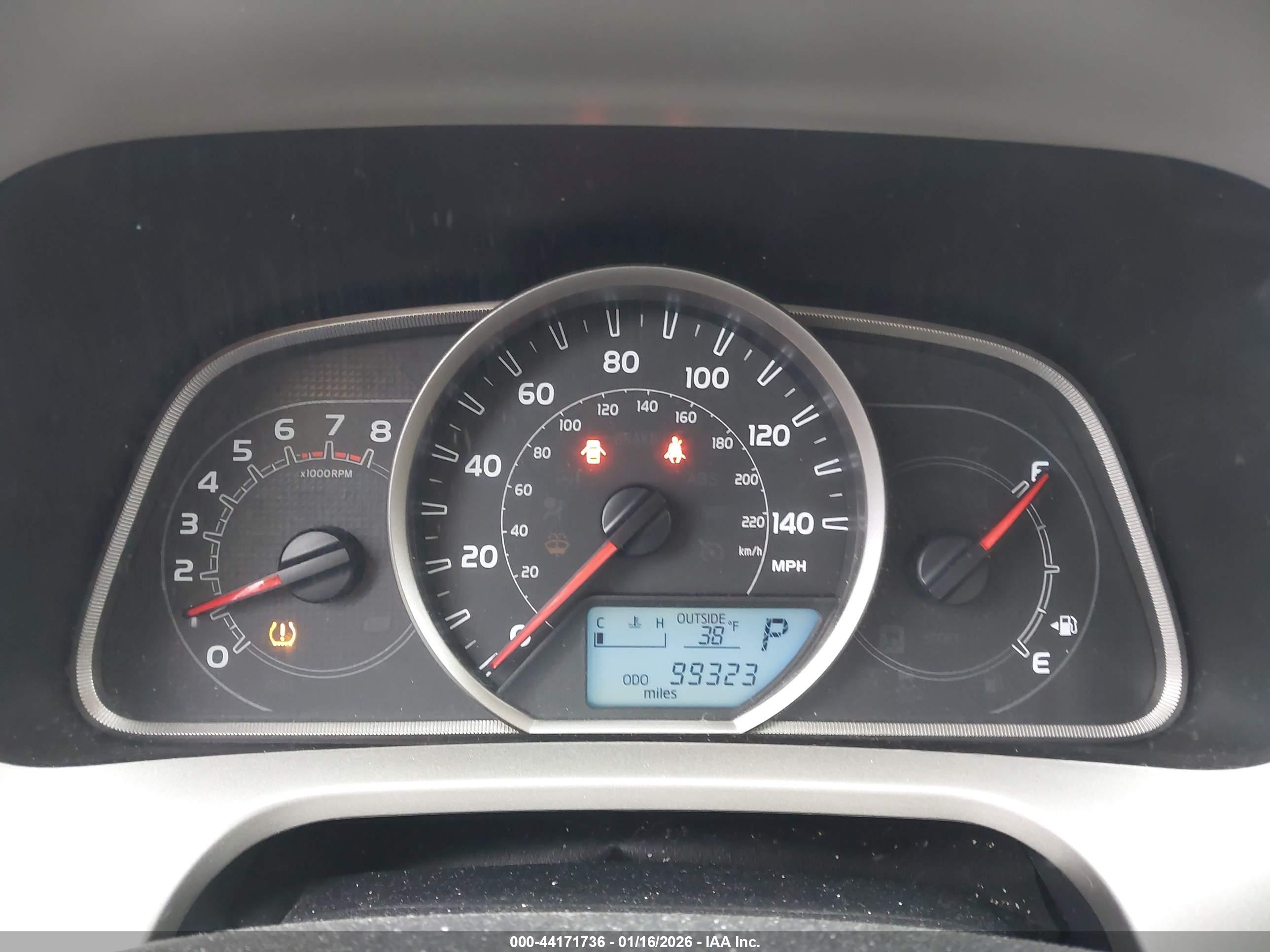 TOYOTA RAV4 image 7