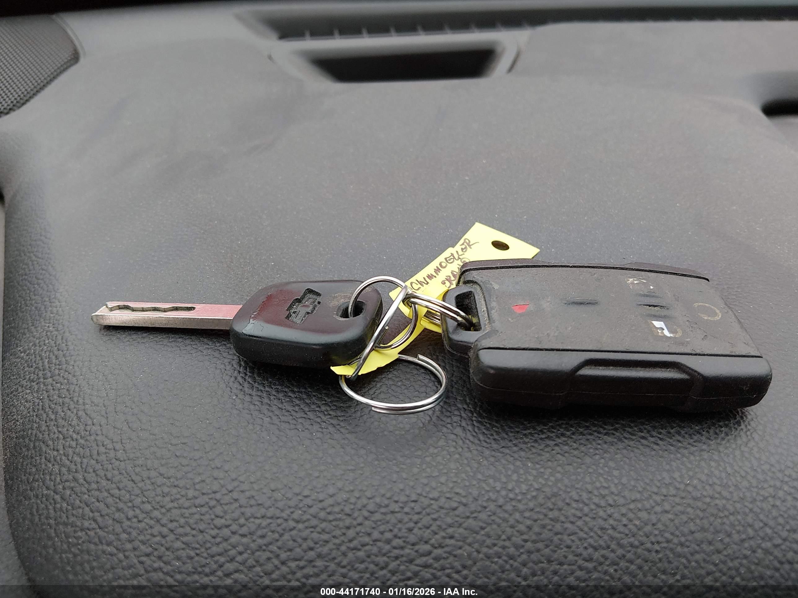 CHEVROLET COLORADO image 11