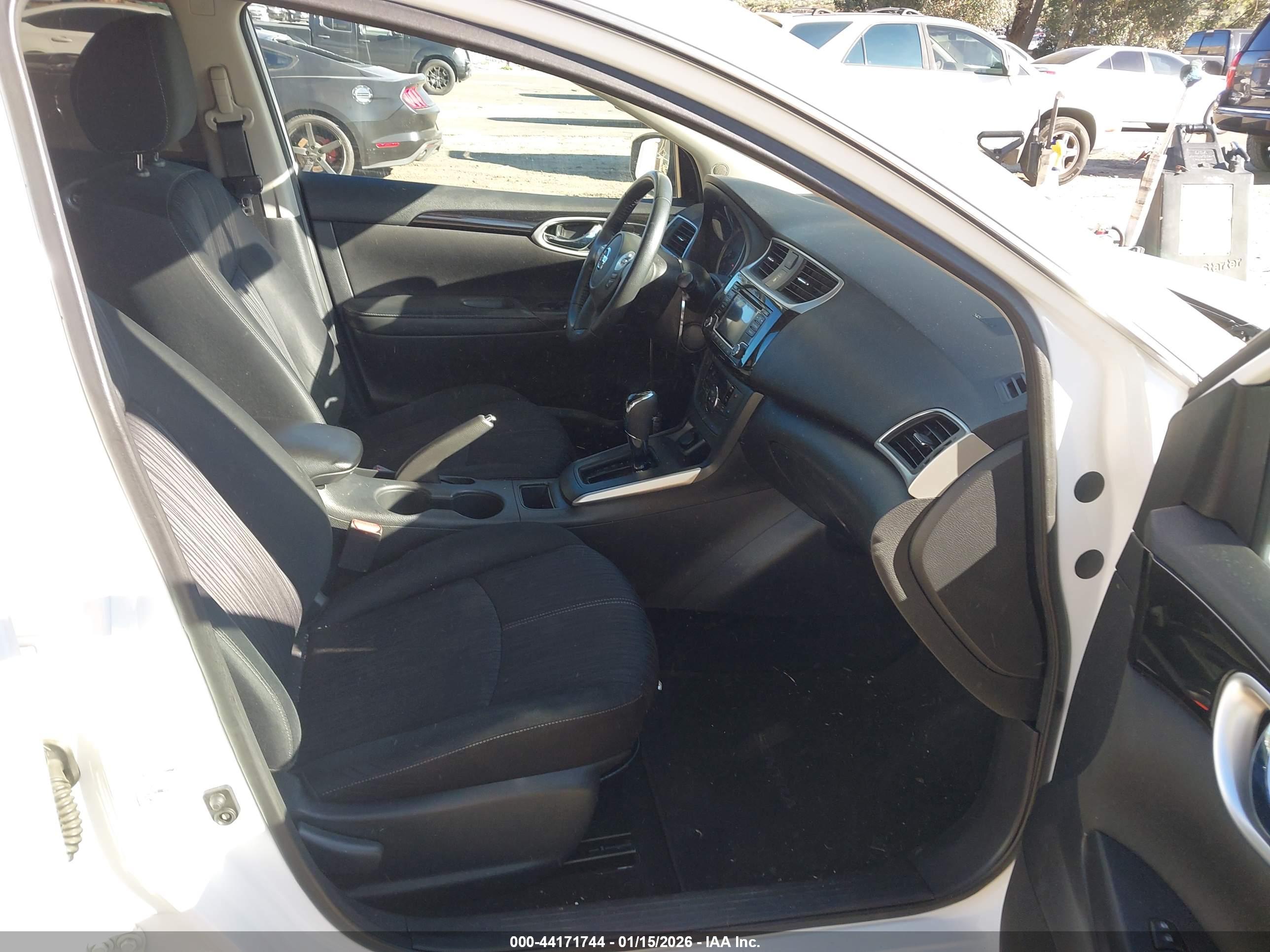 NISSAN SENTRA image 5