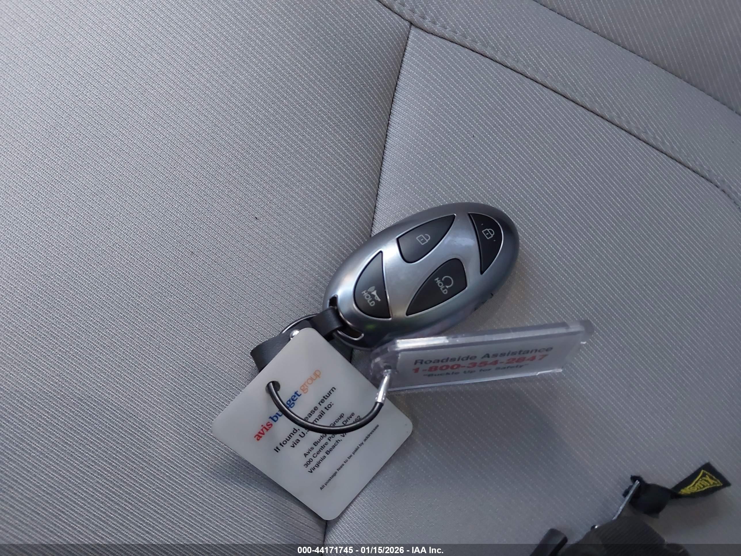HYUNDAI TUCSON image 11