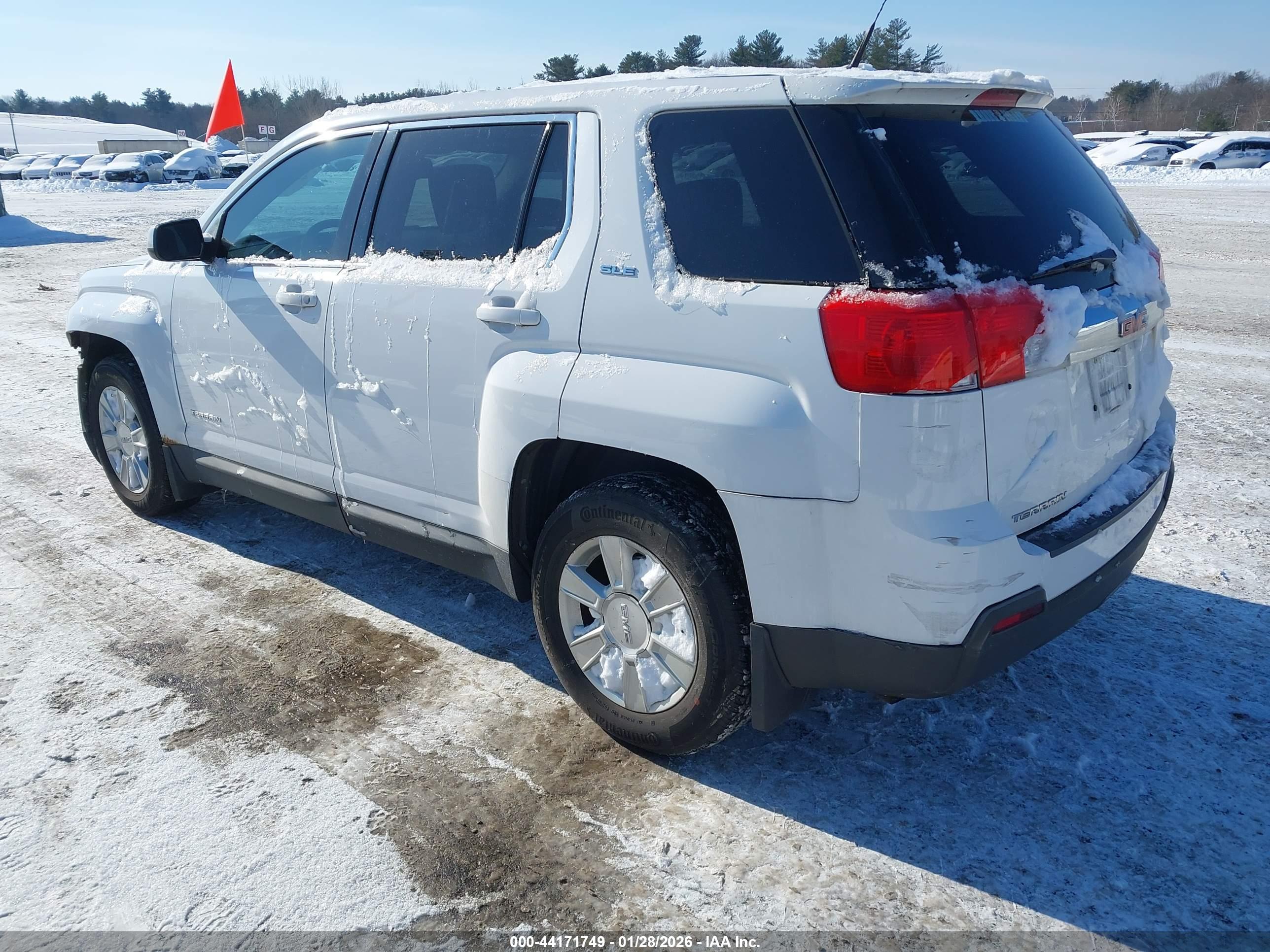 GMC TERRAIN image 3