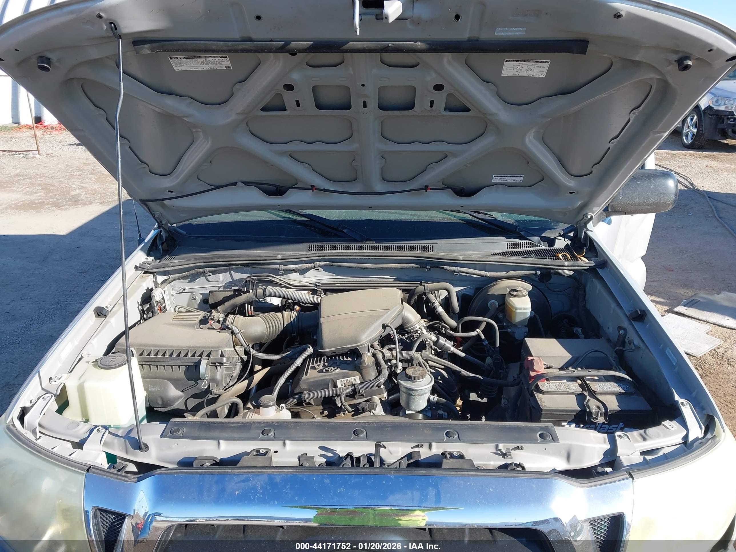 TOYOTA TACOMA image 10