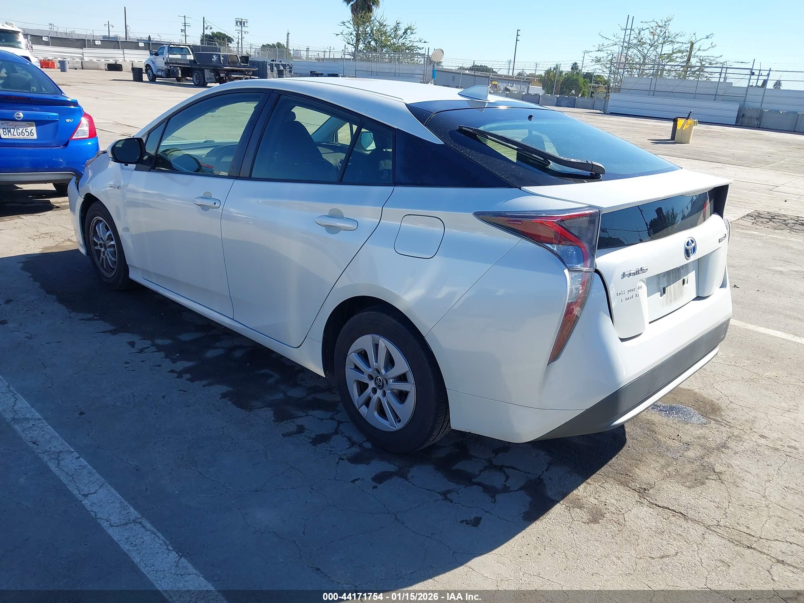 TOYOTA PRIUS image 3
