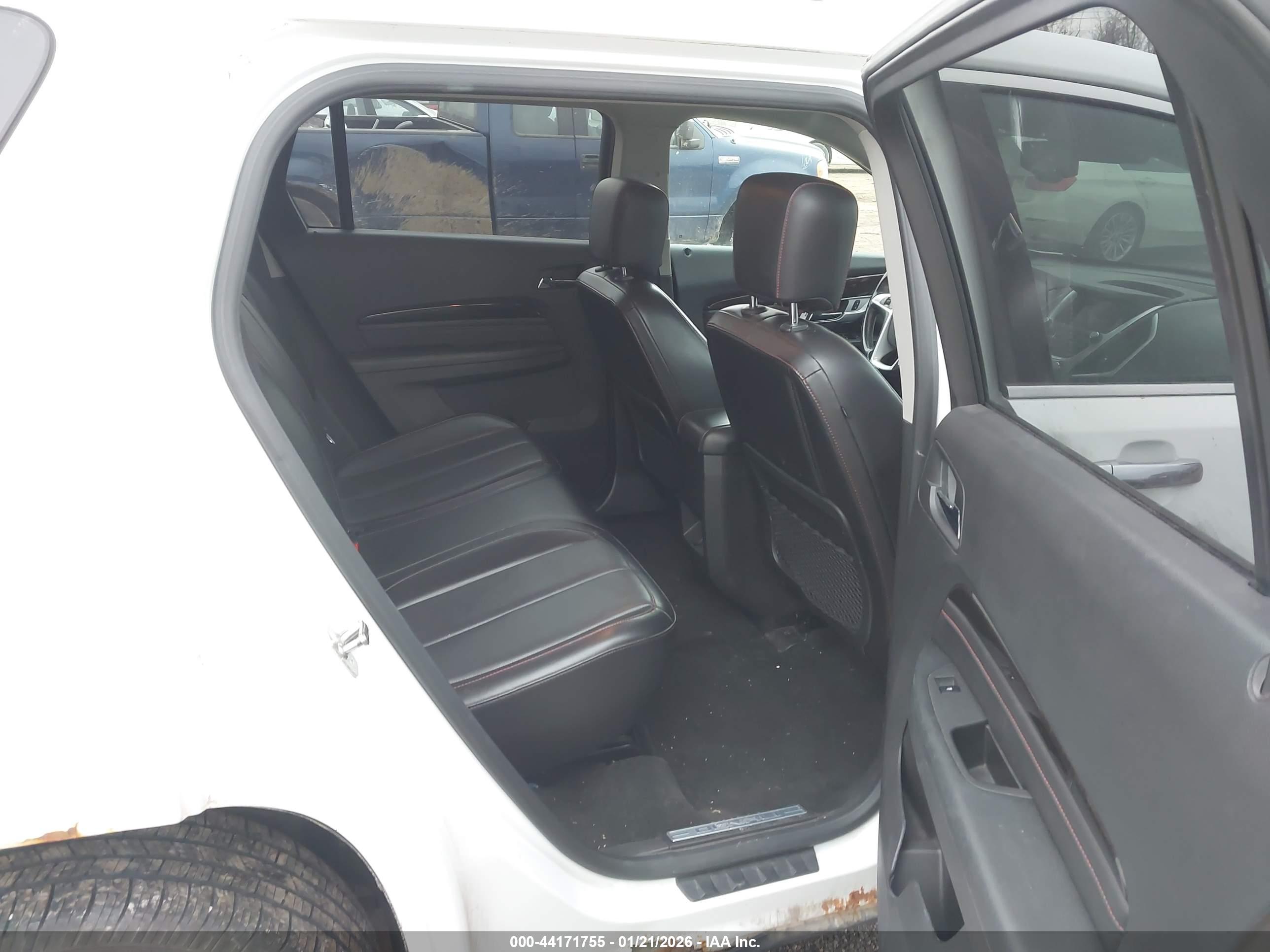 GMC TERRAIN image 8